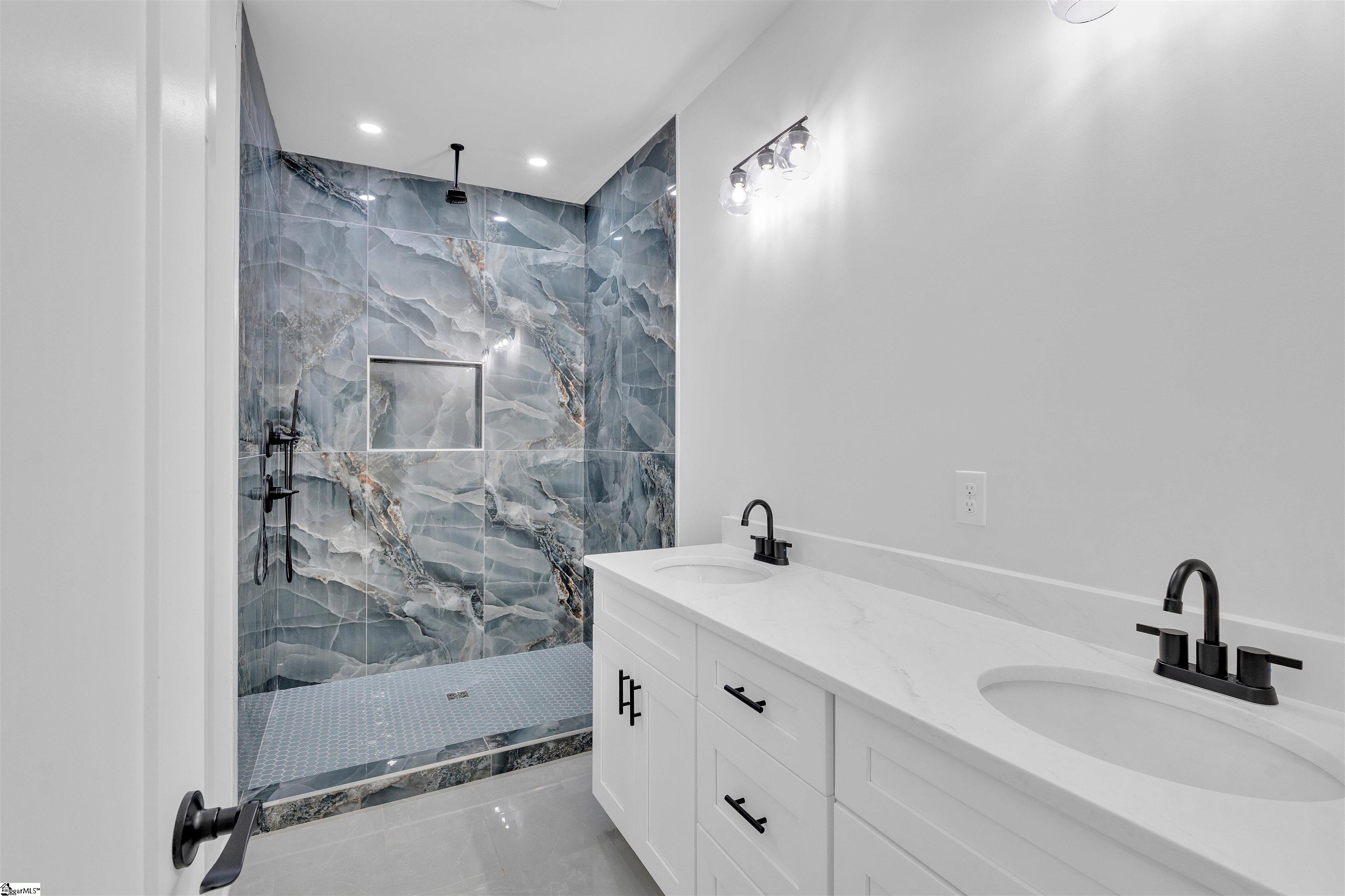 320 W Caroline Street Greenville, SC 29611