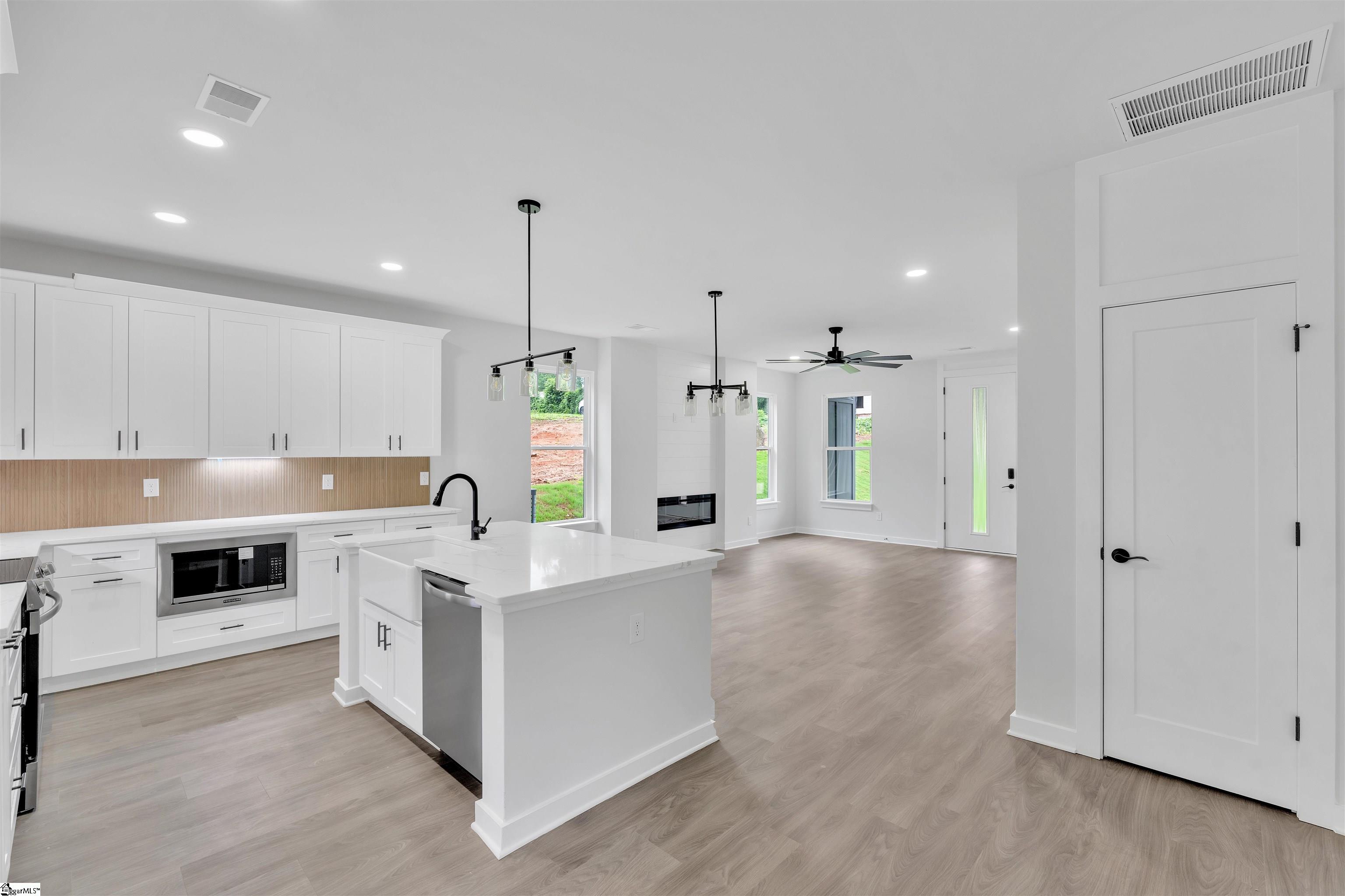318 W Caroline Street Greenville, SC 29611