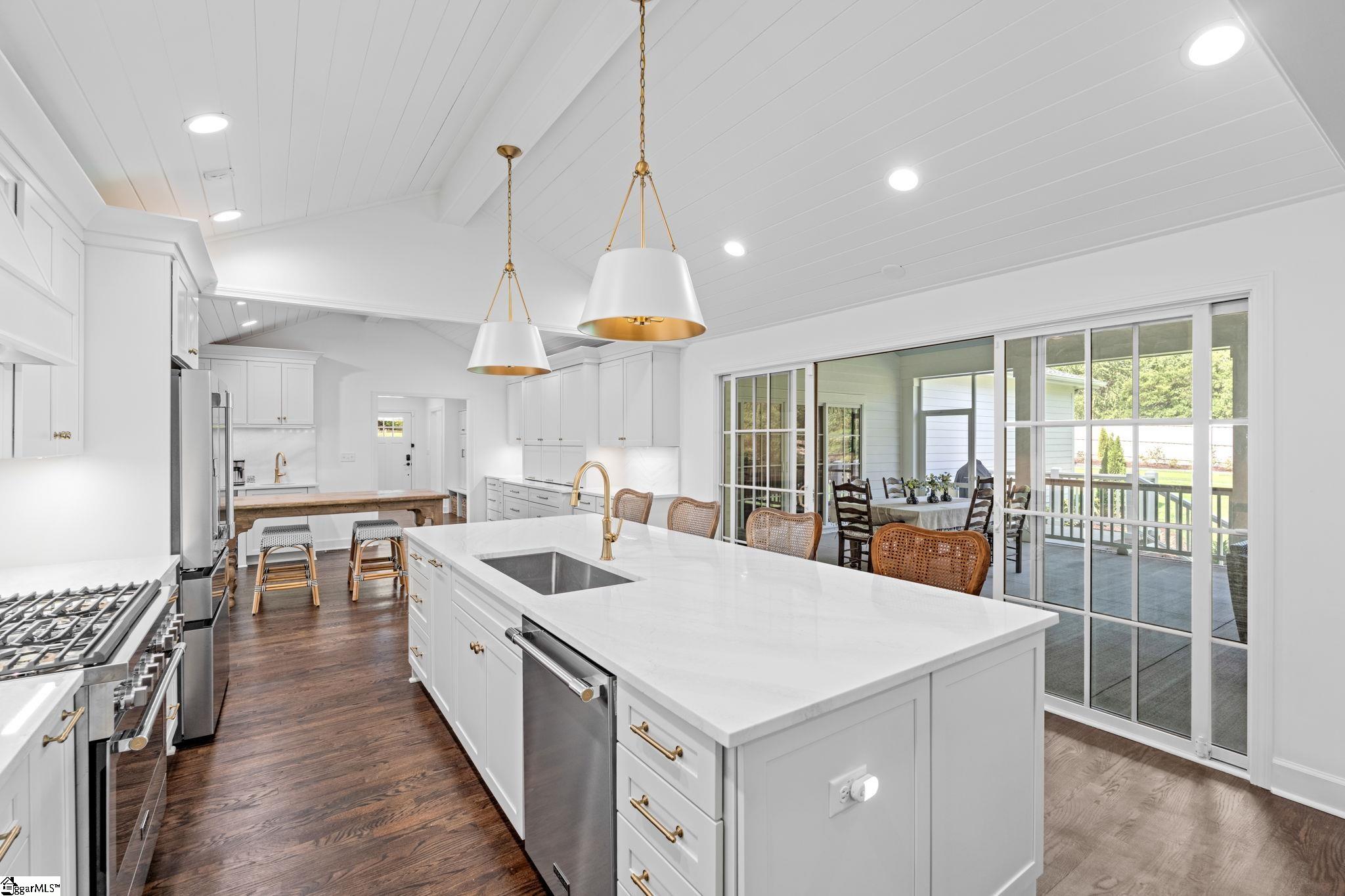 46 Partridge Lane Greenville, SC 29601