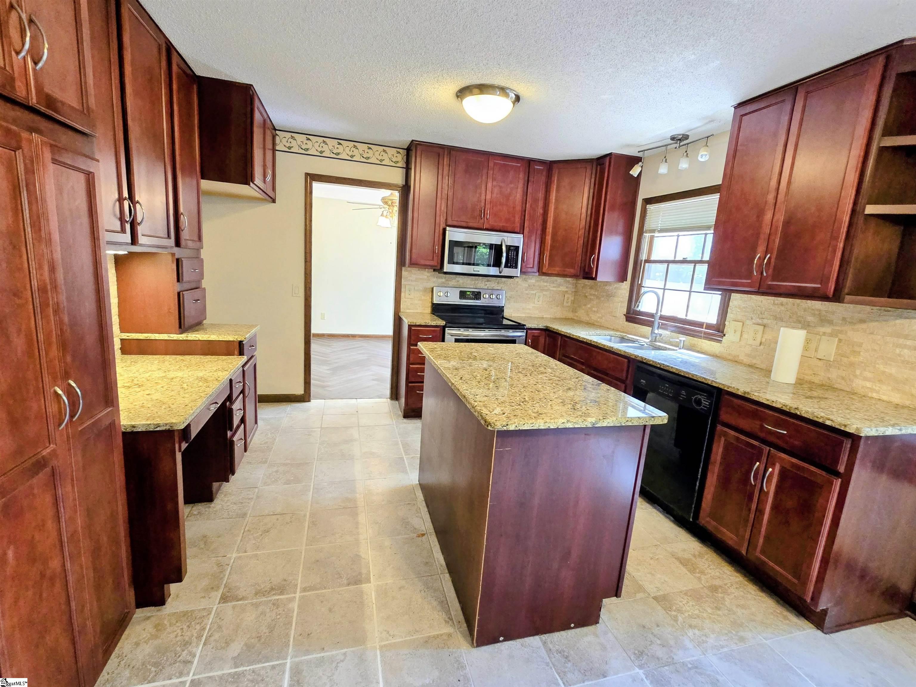 14001 Rhine Court Seneca, SC 29672