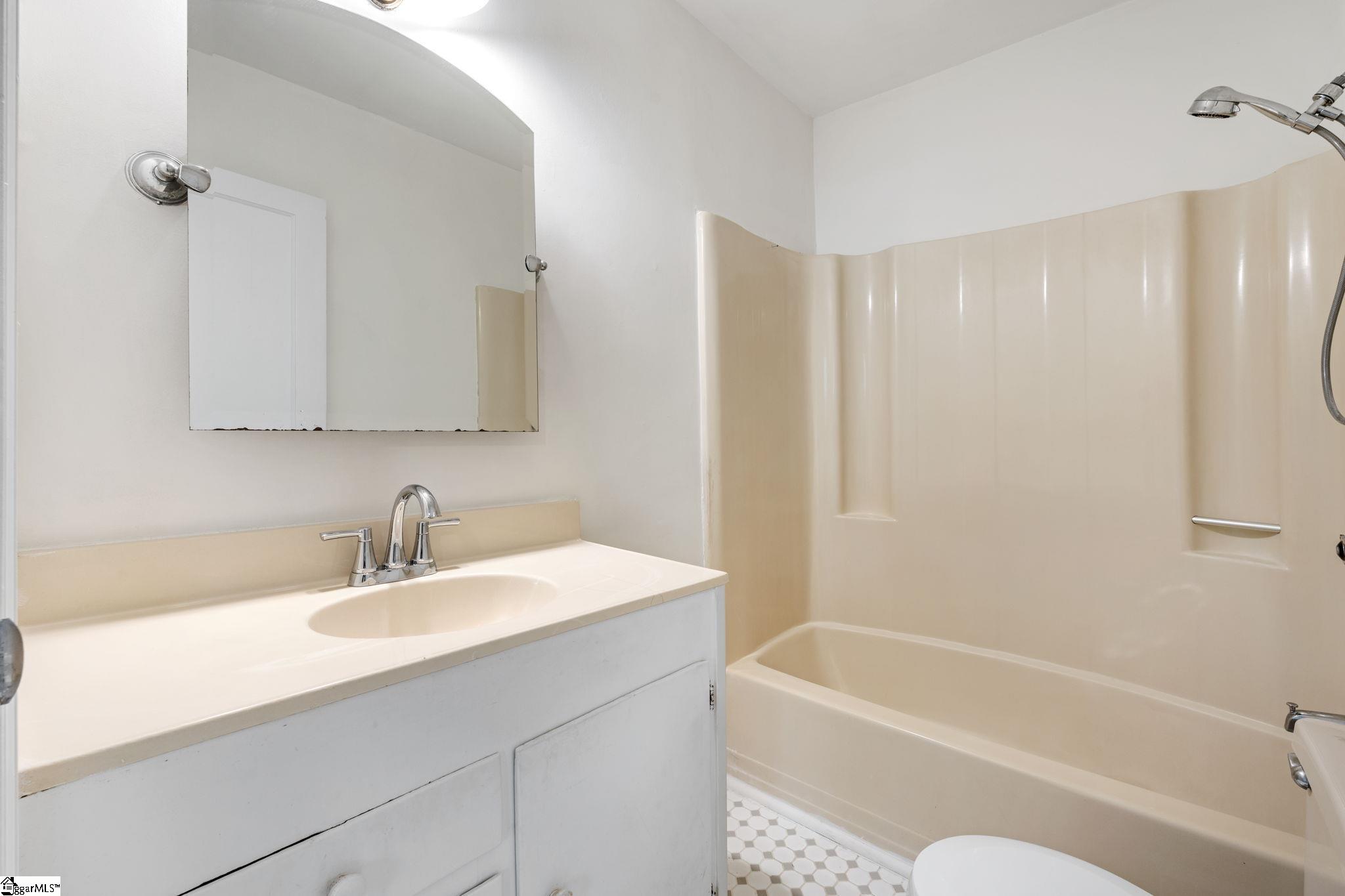 41 Allen Street Greenville, SC 29605