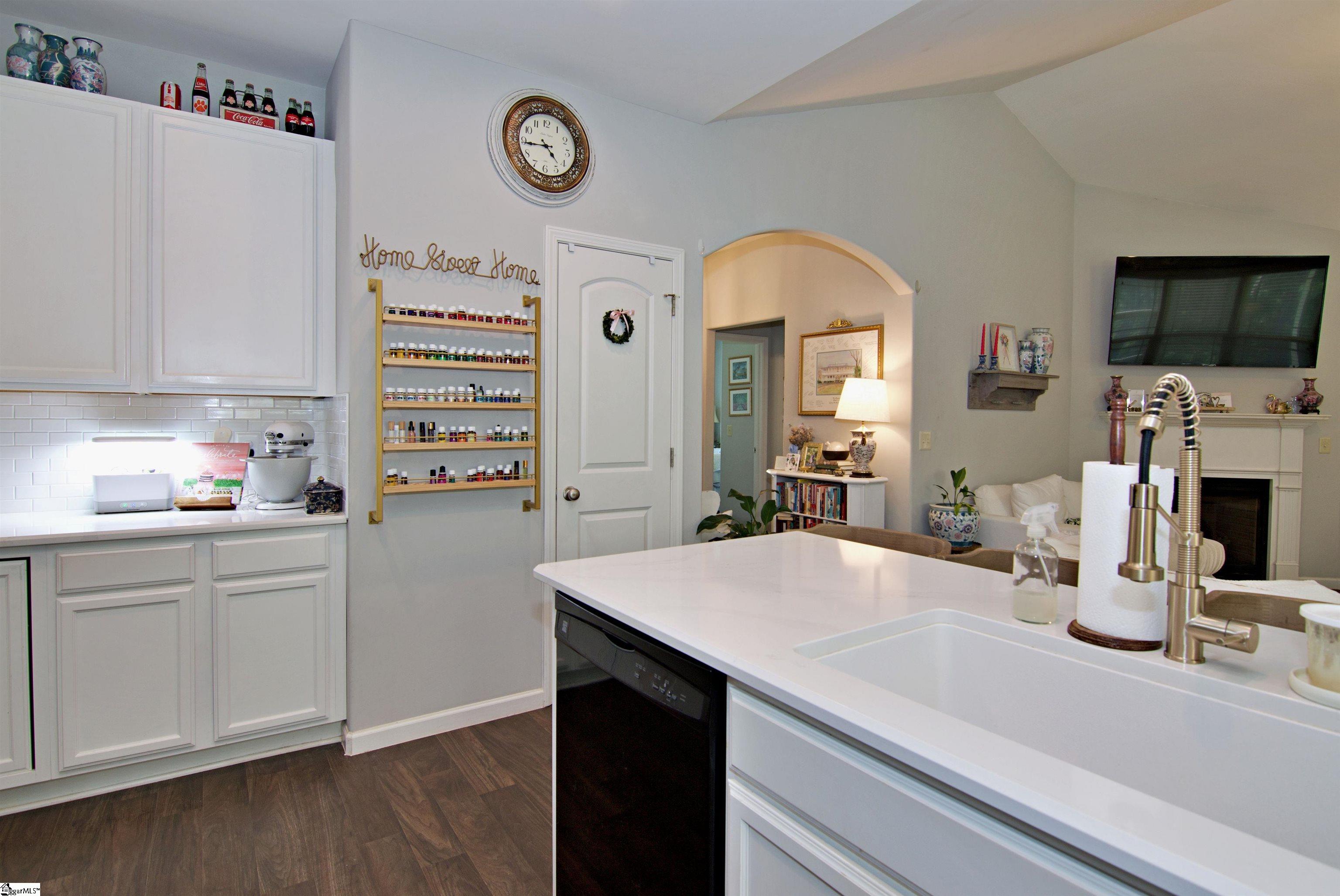 217 N Stonegate Drive Seneca, SC 29678