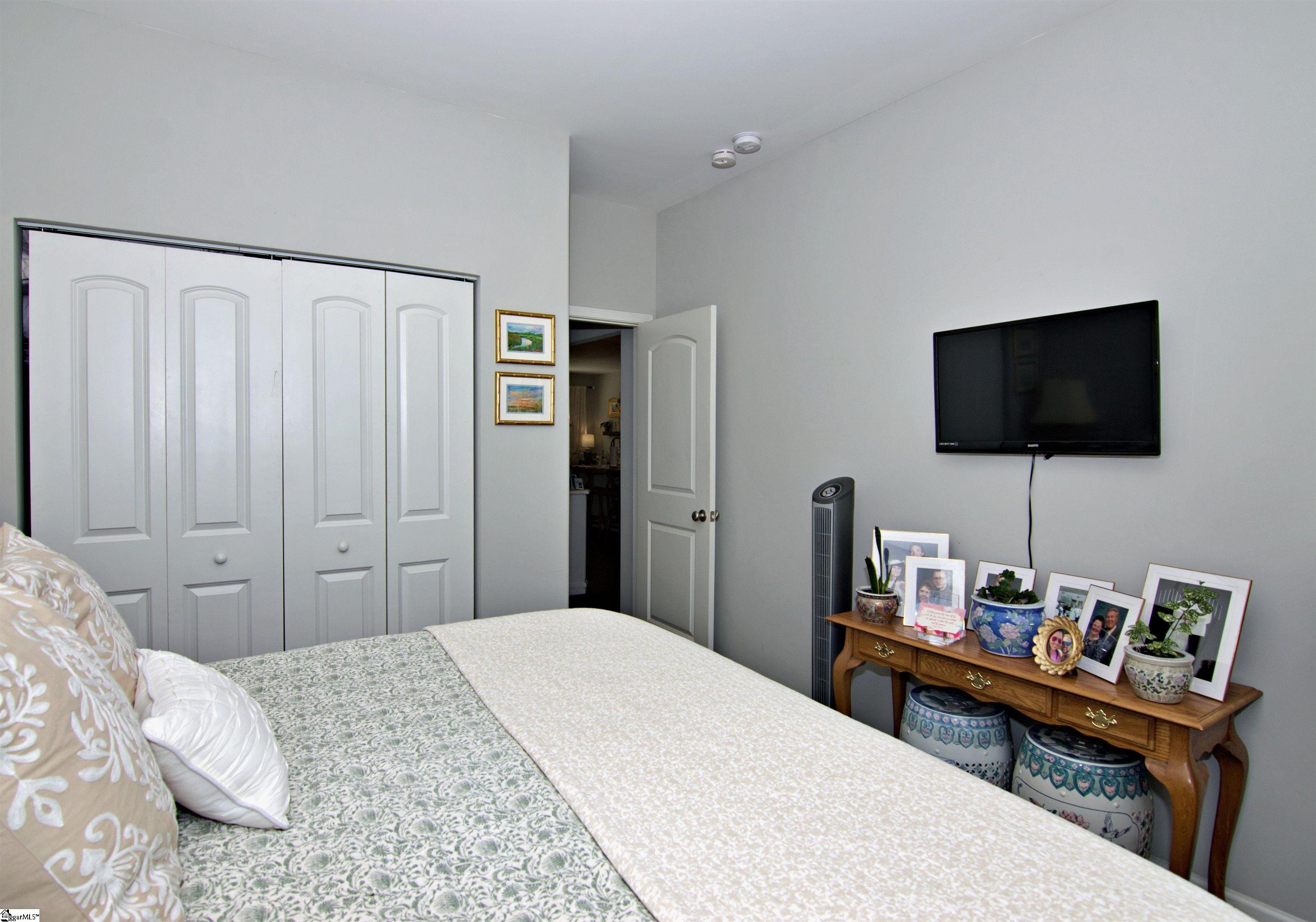 217 N Stonegate Drive Seneca, SC 29678
