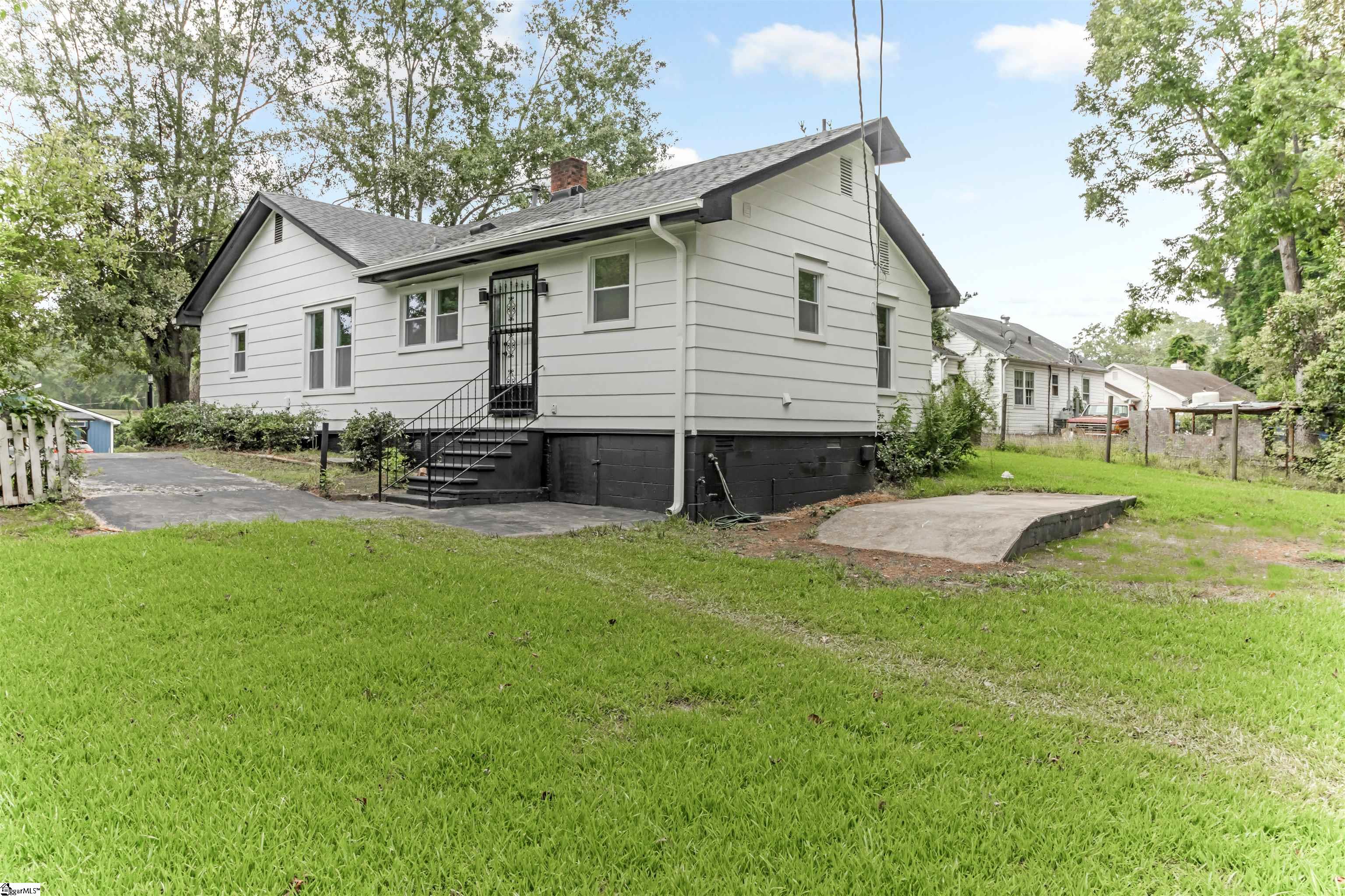 207 South Carolina Avenue Spartanburg, SC 29306