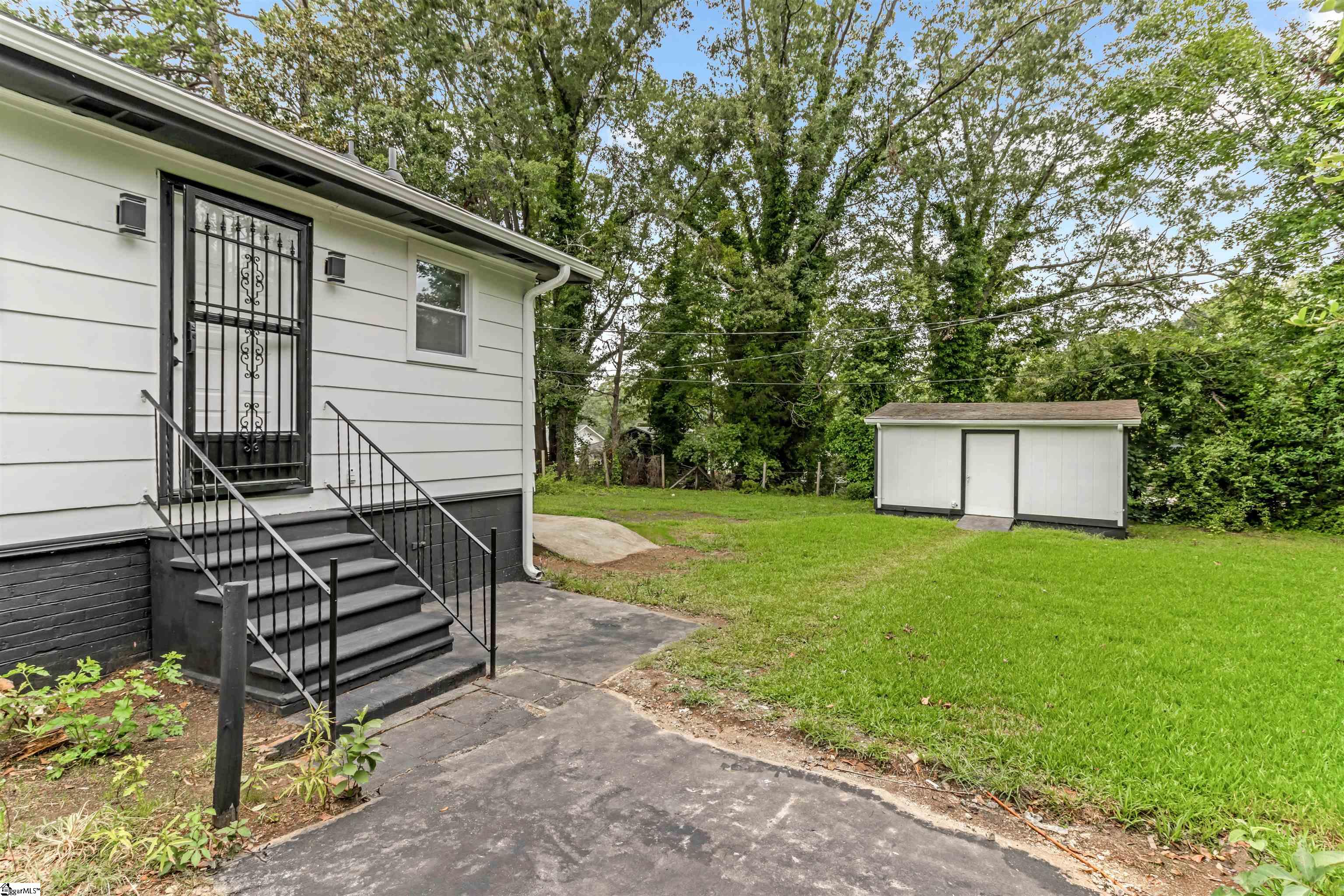 207 South Carolina Avenue Spartanburg, SC 29306