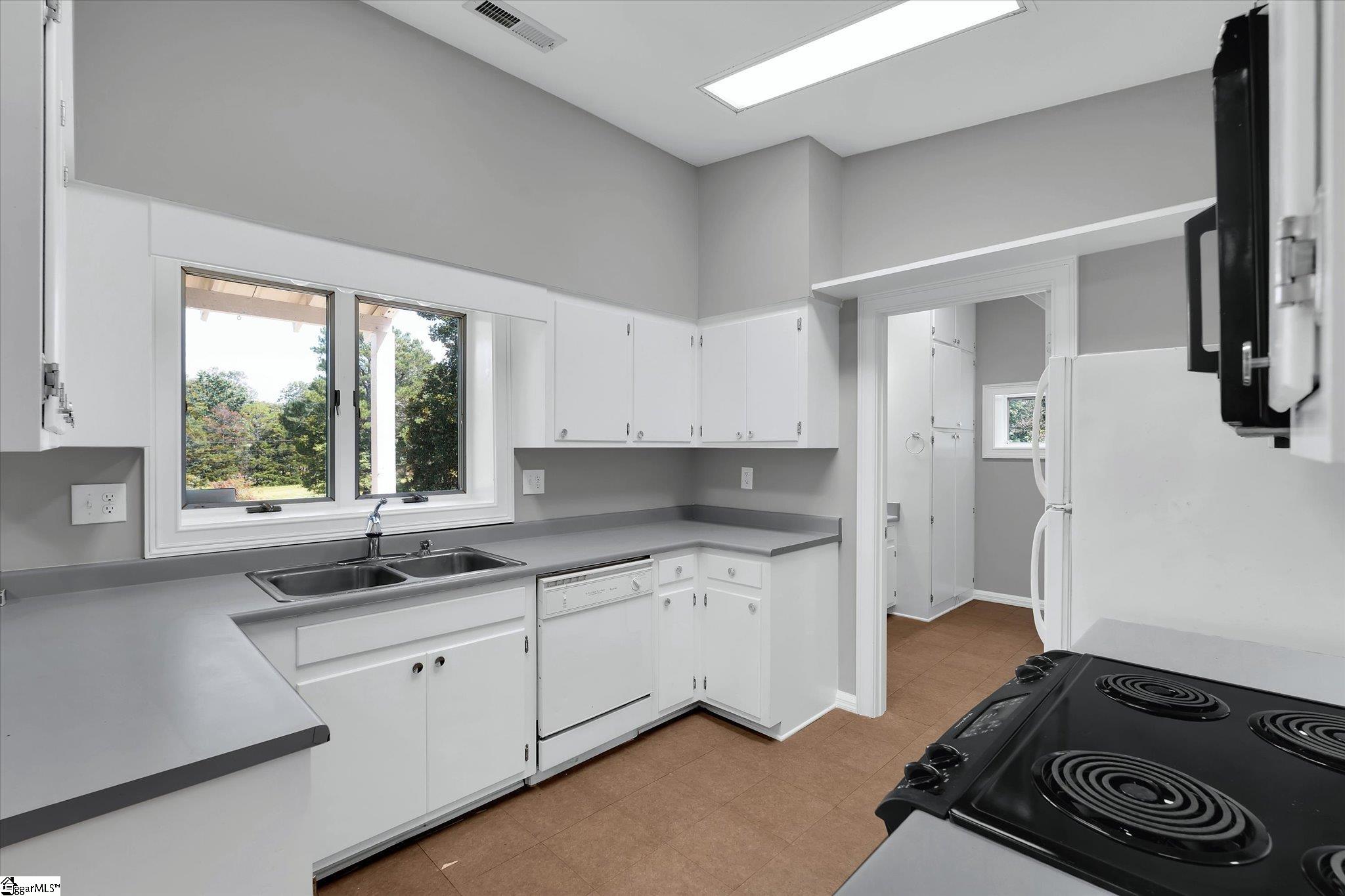 200 Cecil Drive Liberty, SC 29657