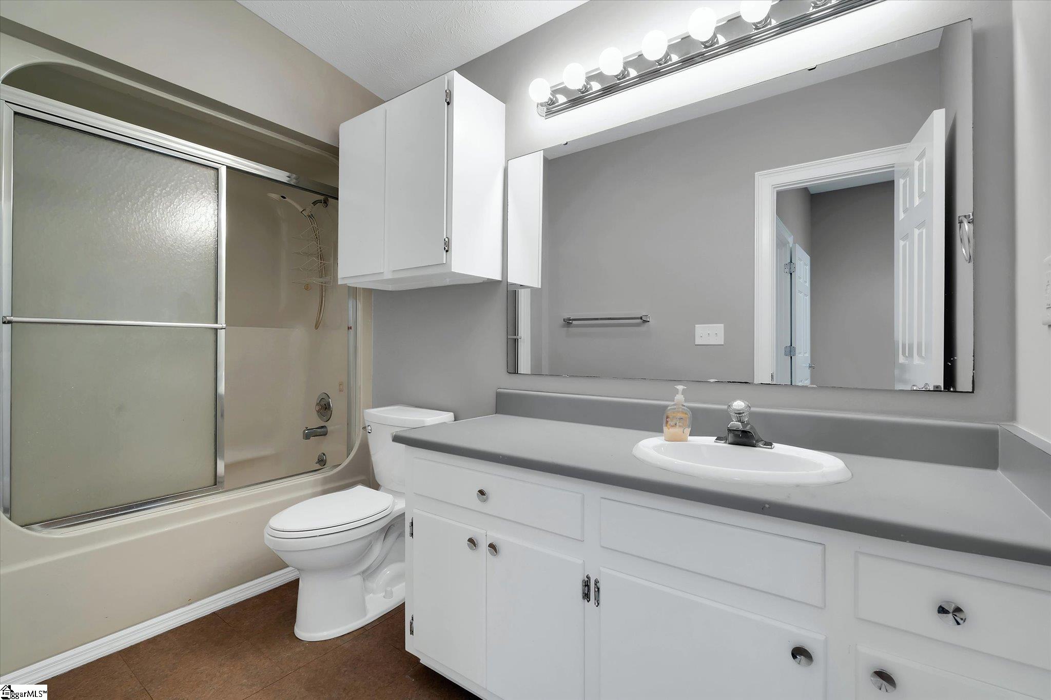 200 Cecil Drive Liberty, SC 29657