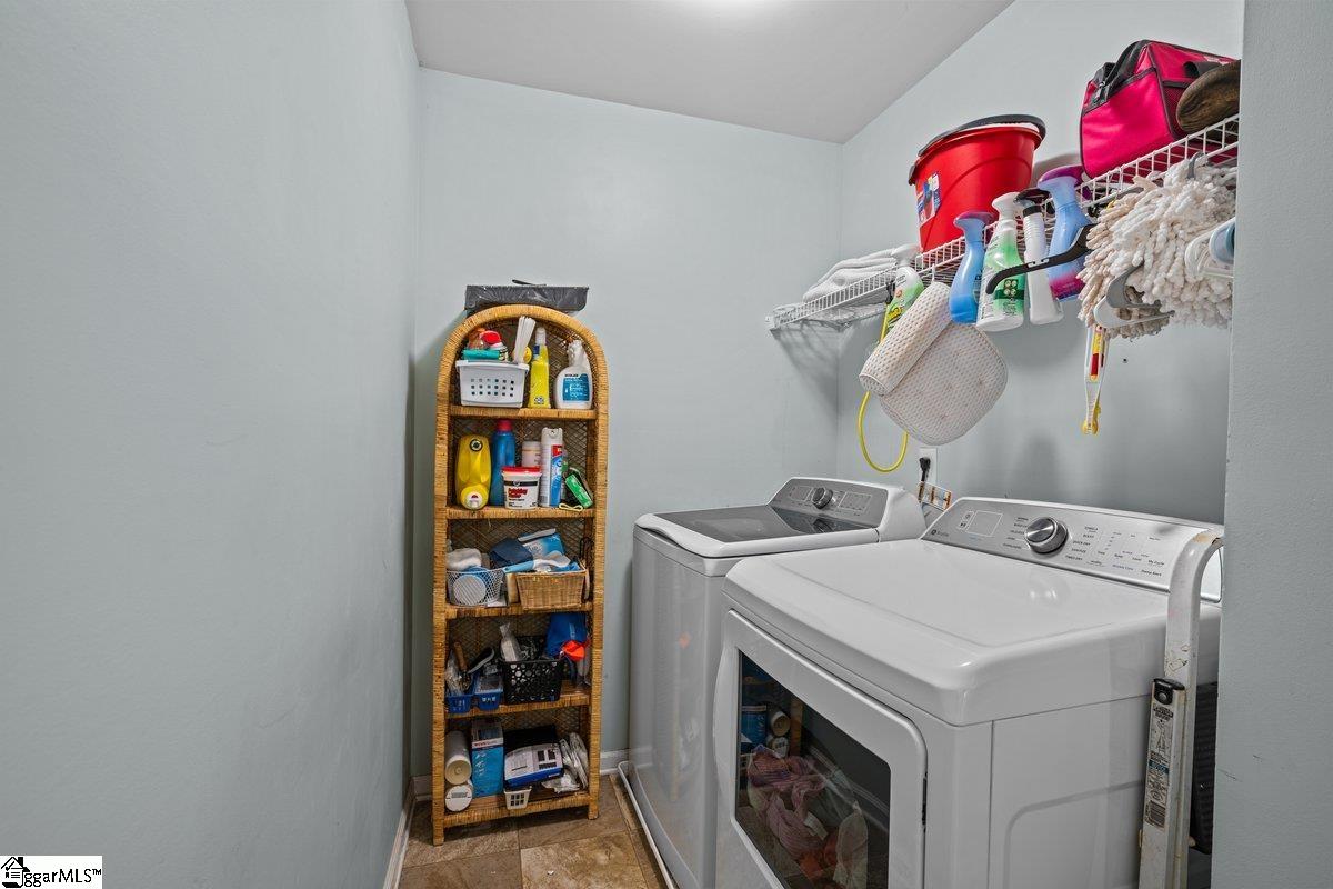 559 Falls Cottage Run Boiling Springs, SC 29316