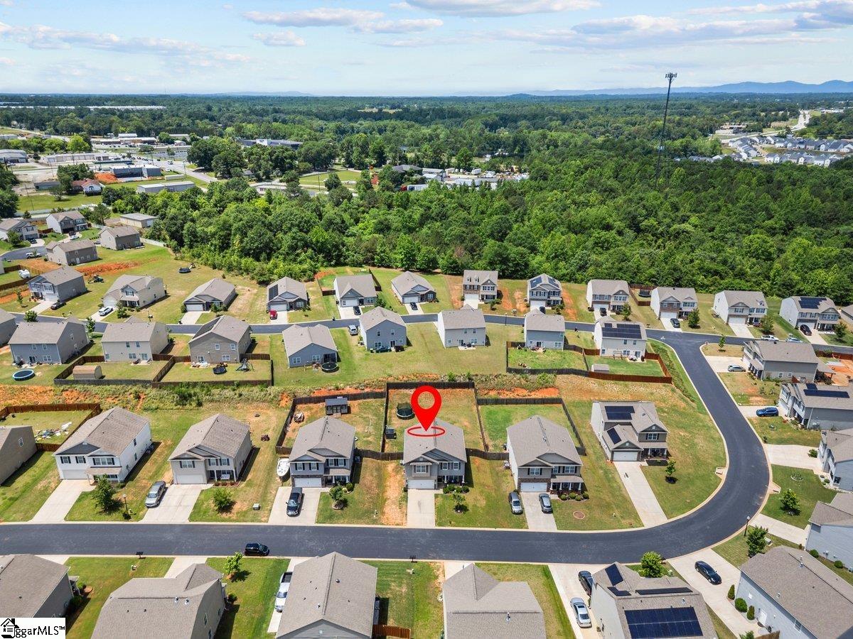 559 Falls Cottage Run Boiling Springs, SC 29316