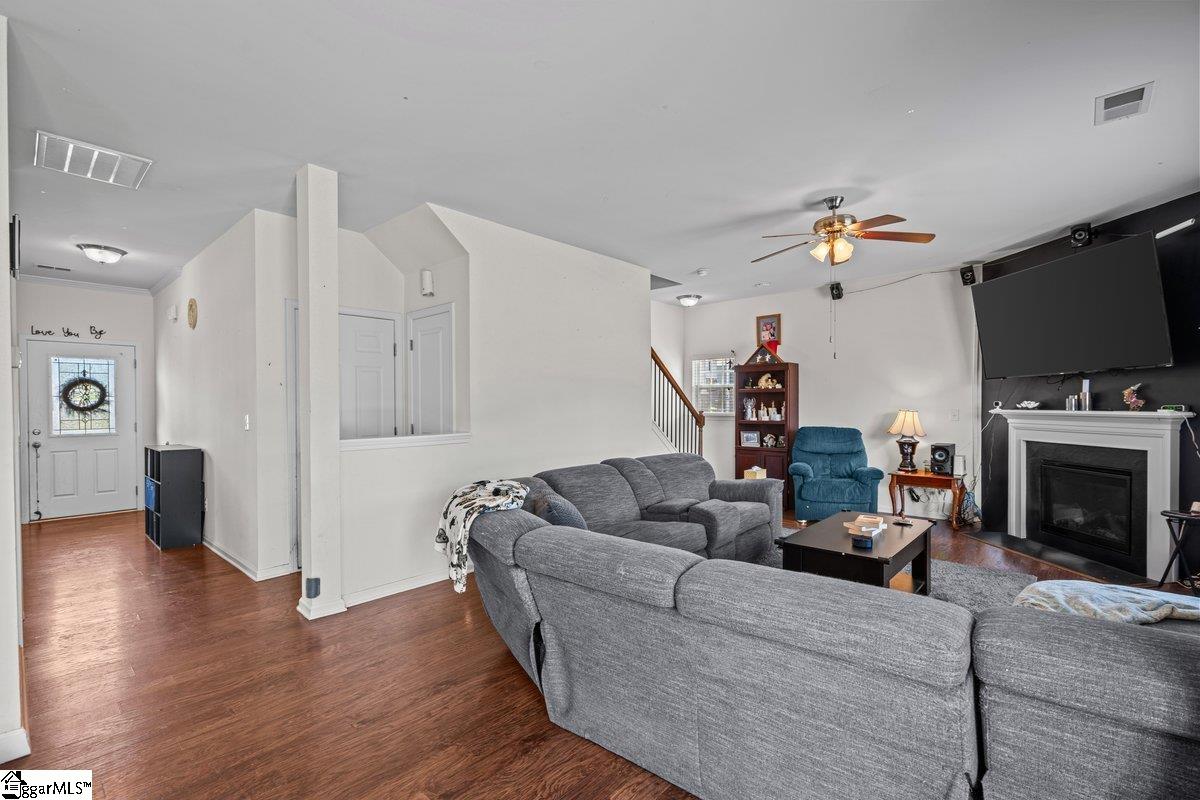 559 Falls Cottage Run Boiling Springs, SC 29316