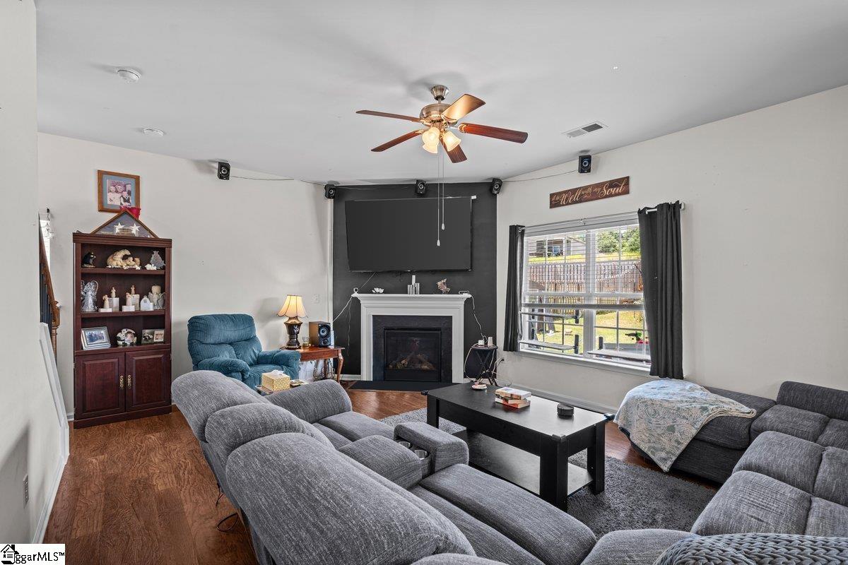 559 Falls Cottage Run Boiling Springs, SC 29316