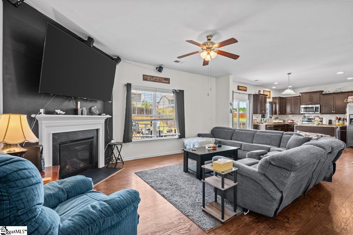 559 Falls Cottage Run Boiling Springs, SC 29316