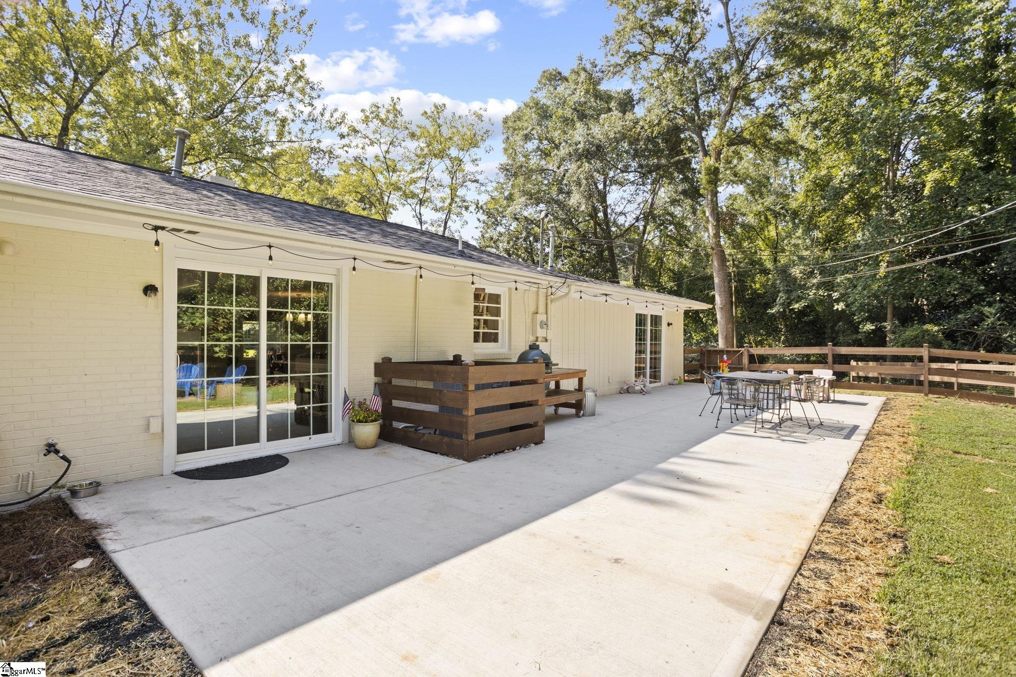 111 Greenbriar Road Spartanburg, SC 29302