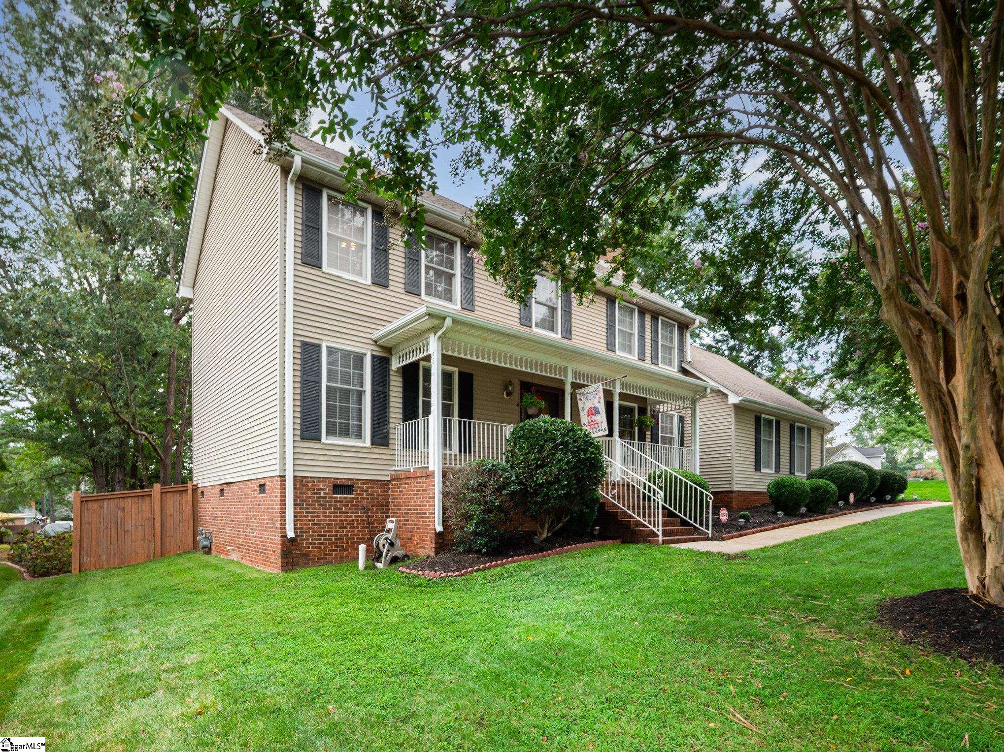 102 Hudders Creek Way Simpsonville, SC 29680