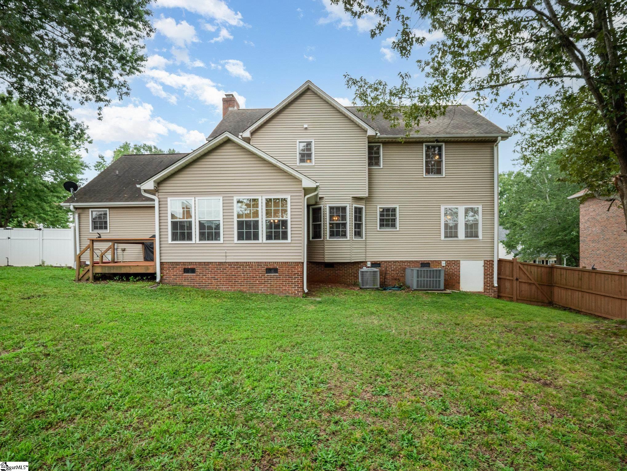 102 Hudders Creek Way Simpsonville, SC 29680