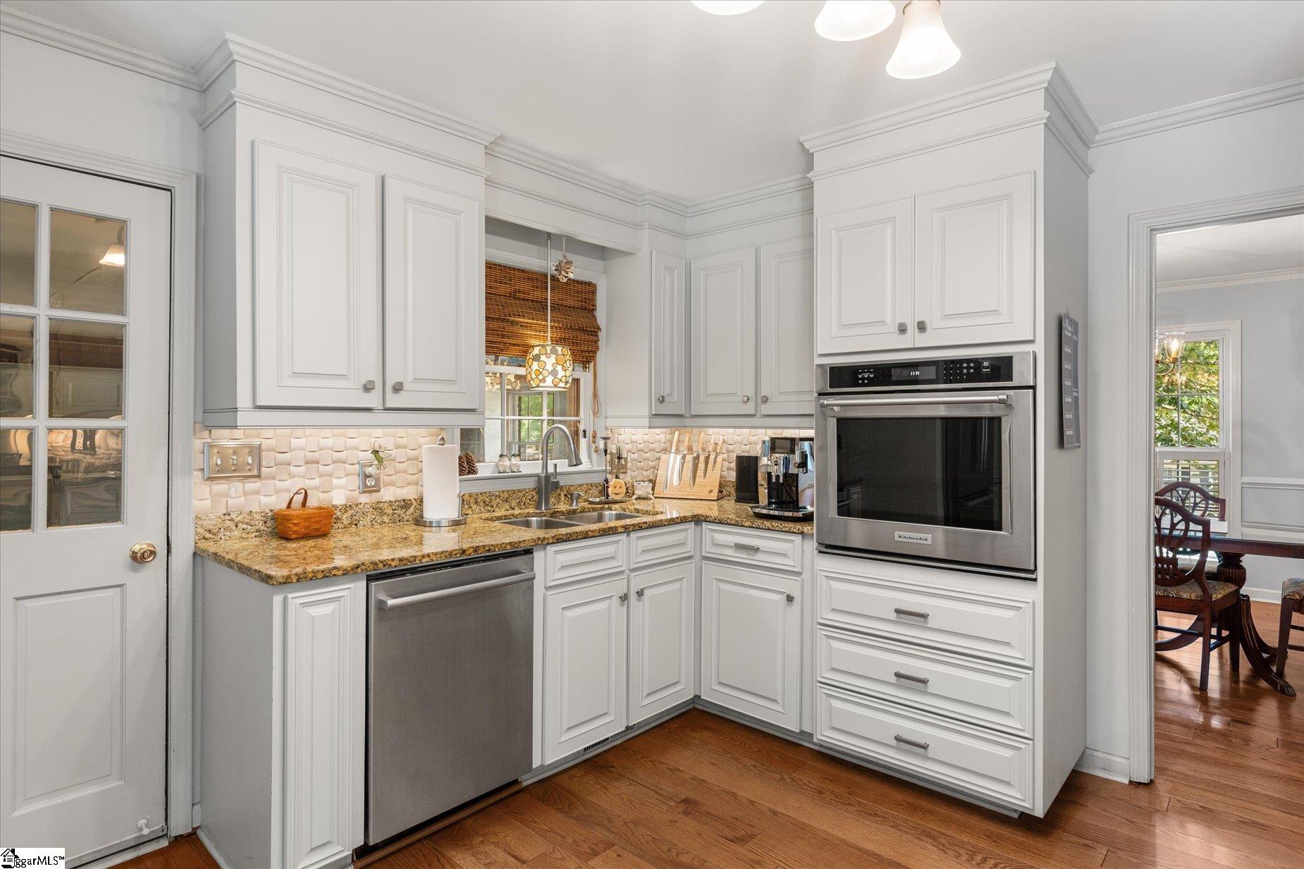 106 Creekwood Court Greenville, SC 29607