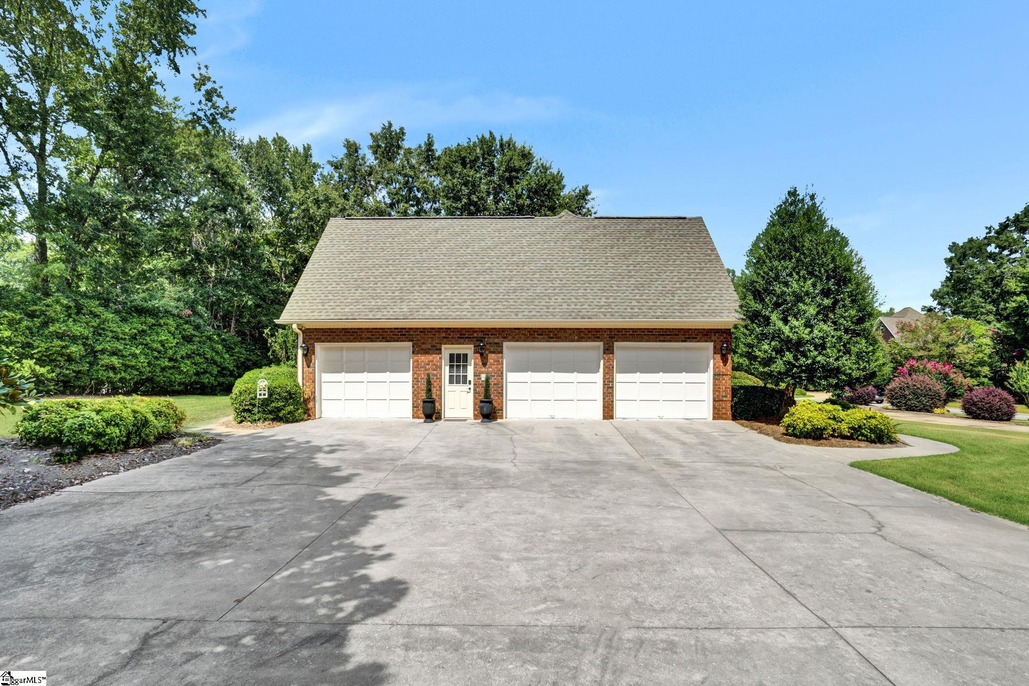 101 Sleepy Hollow Lane Spartanburg, SC 29307