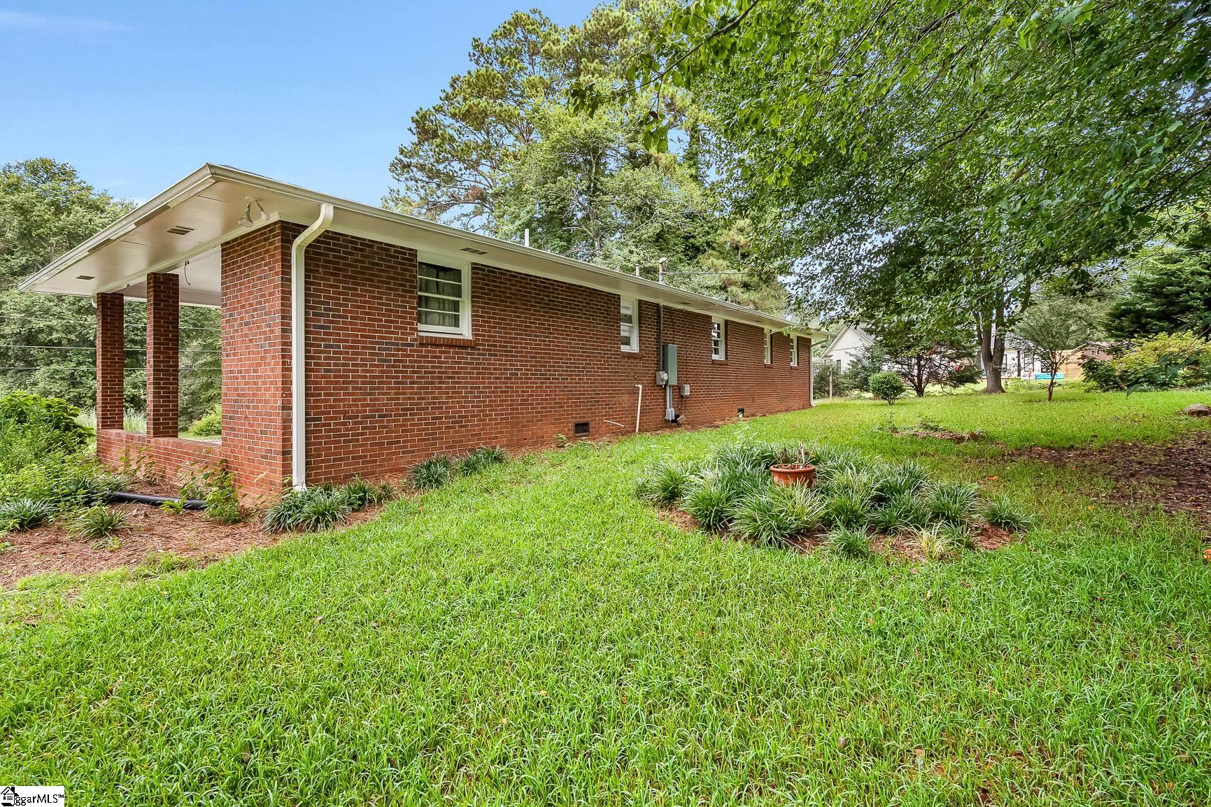 203 Maple Park Drive Williamston, SC 29697