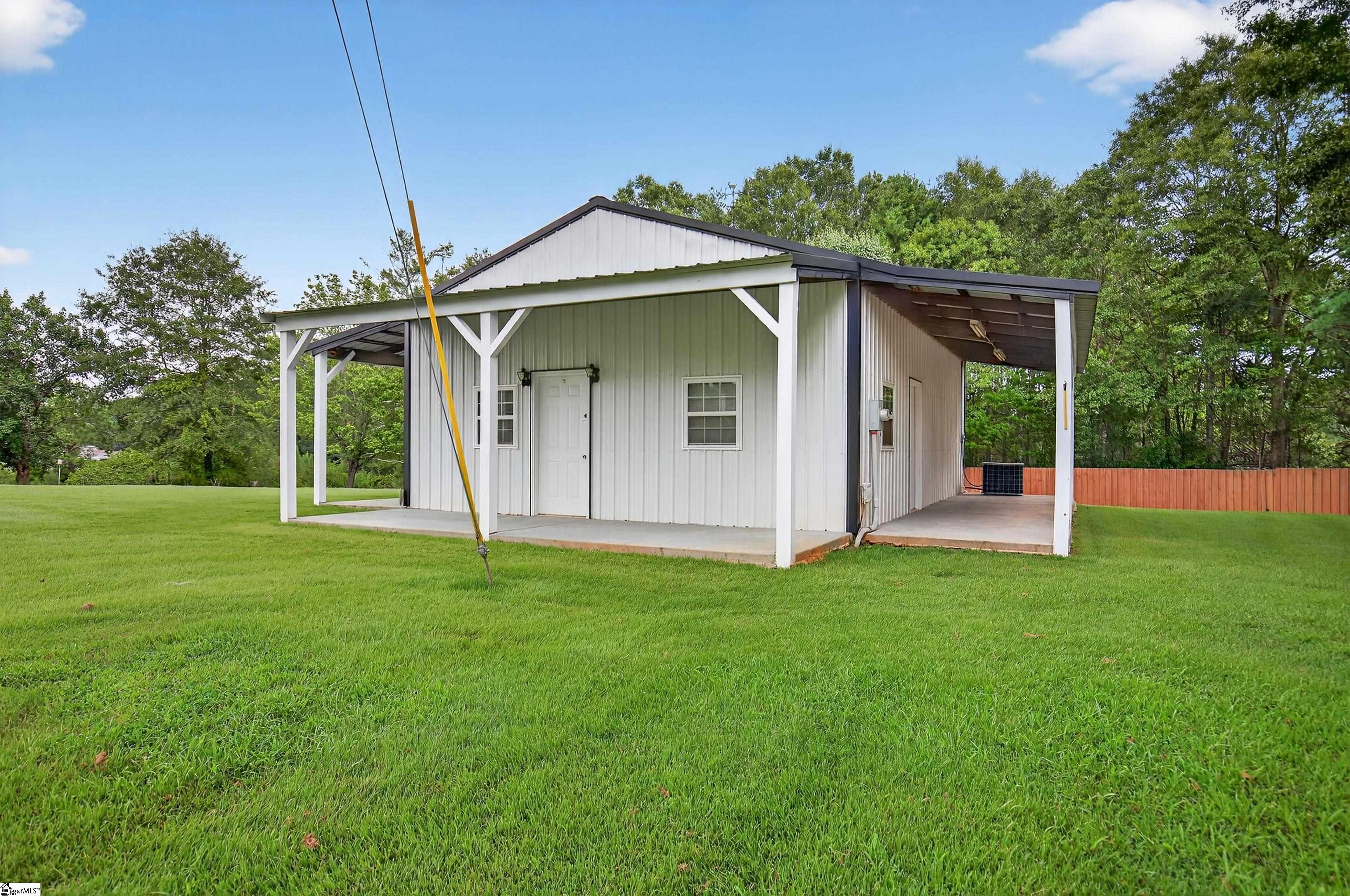 1621 W Georgia Road Woodruff, SC 29388
