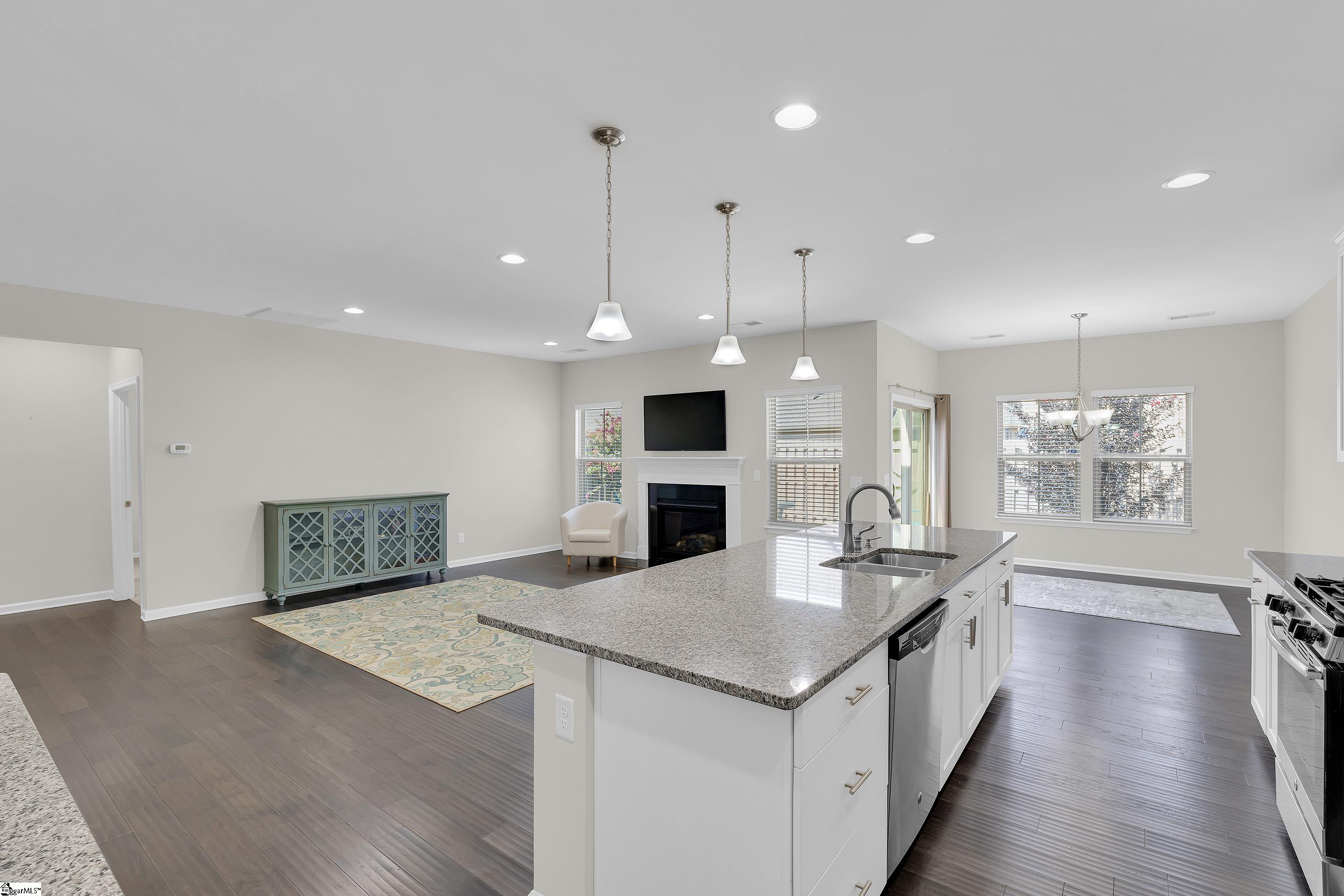 207 Ragin Court Simpsonville, SC 29681