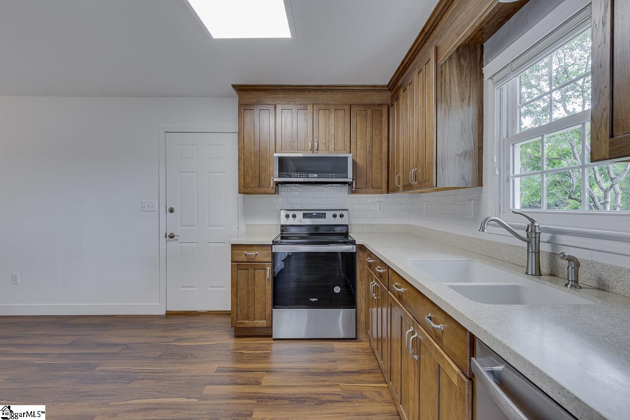 103 Cosgrove Lane Taylors, SC 29687