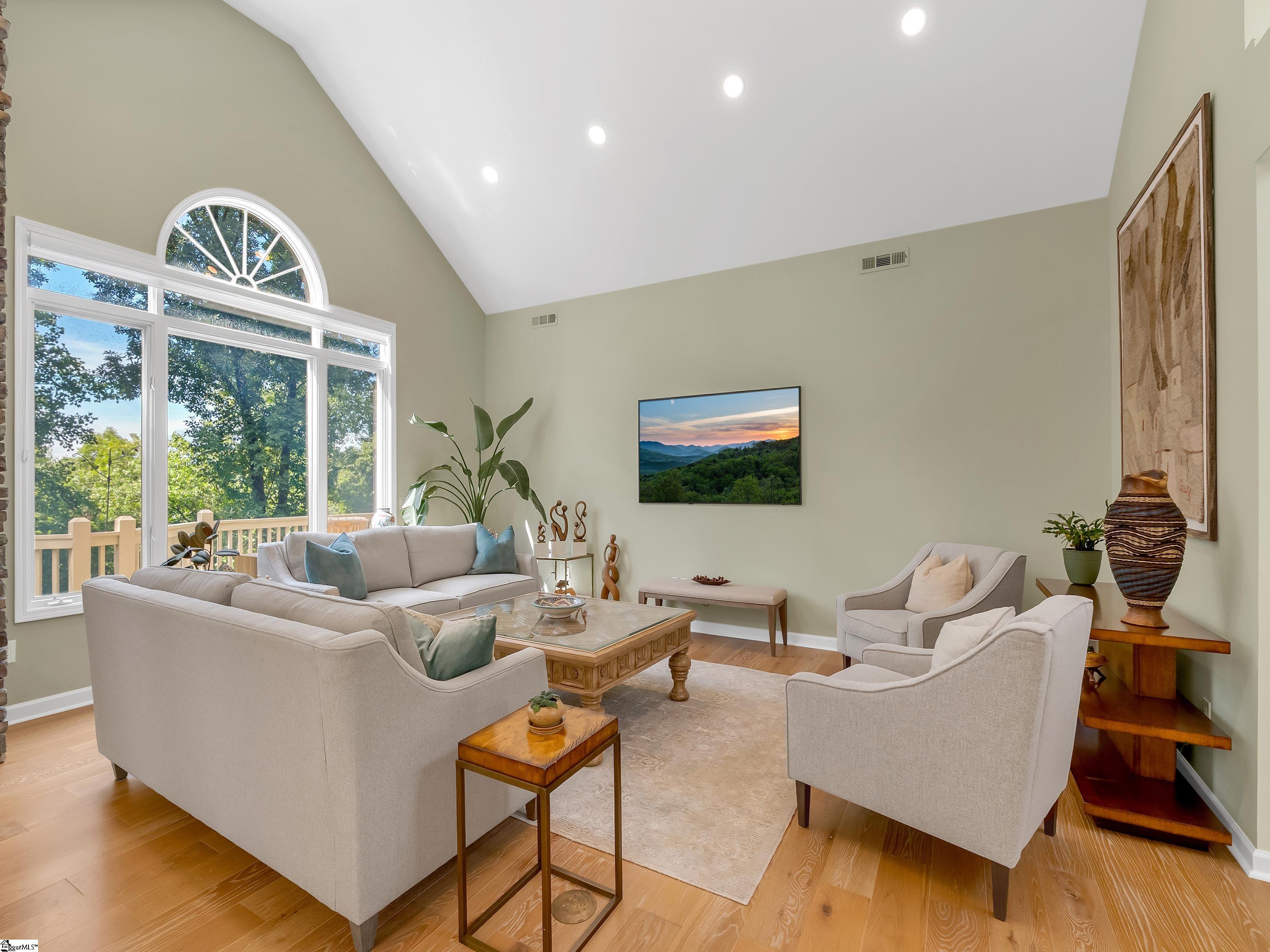 15 Grosbeak Way Landrum, SC 29356