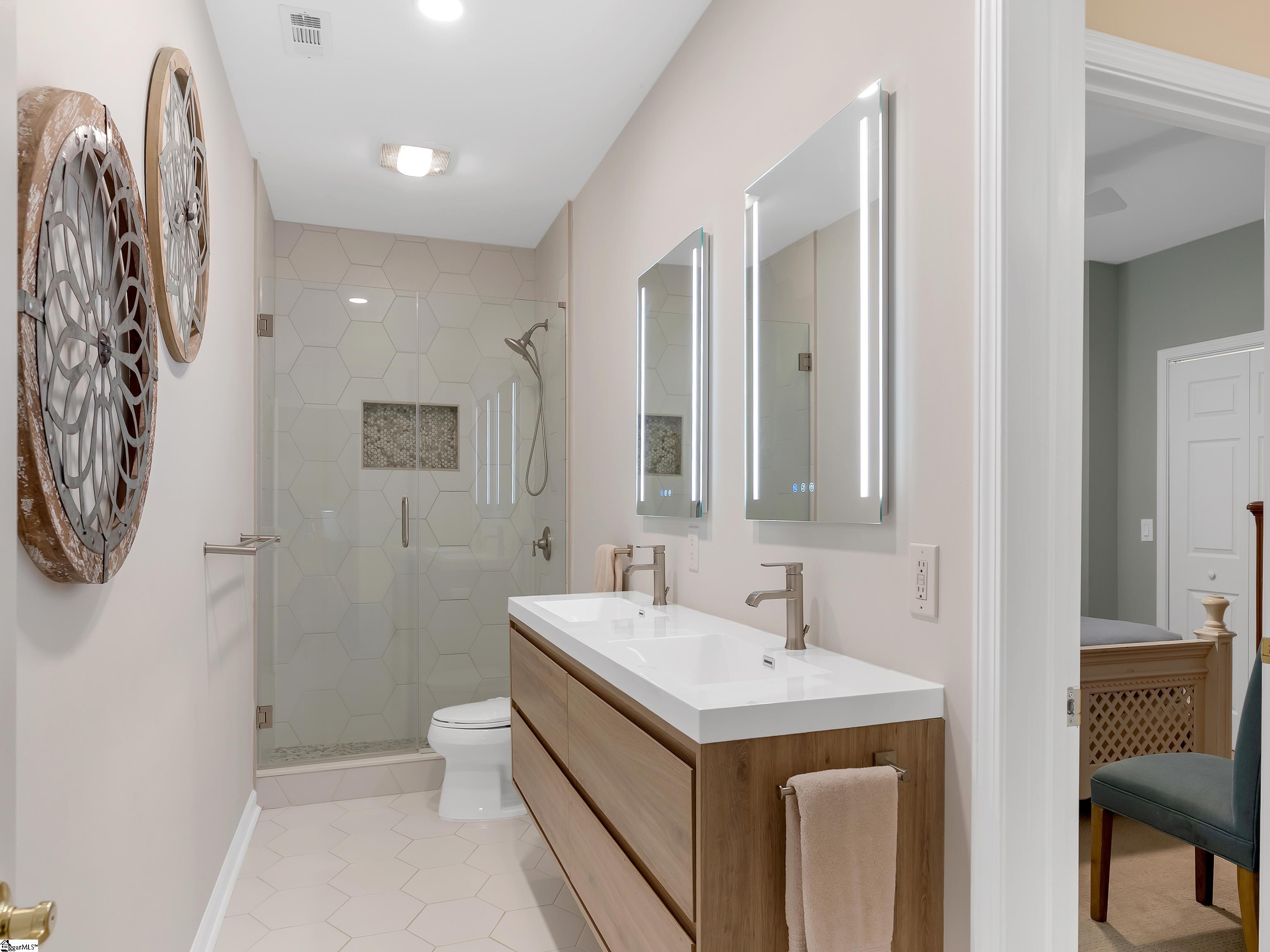 15 Grosbeak Way Landrum, SC 29356