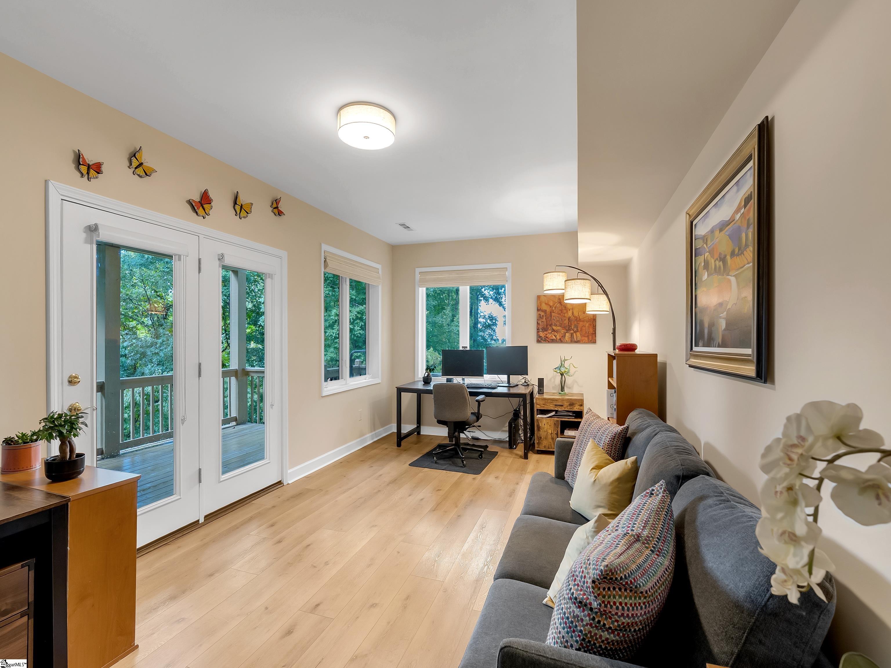 15 Grosbeak Way Landrum, SC 29356