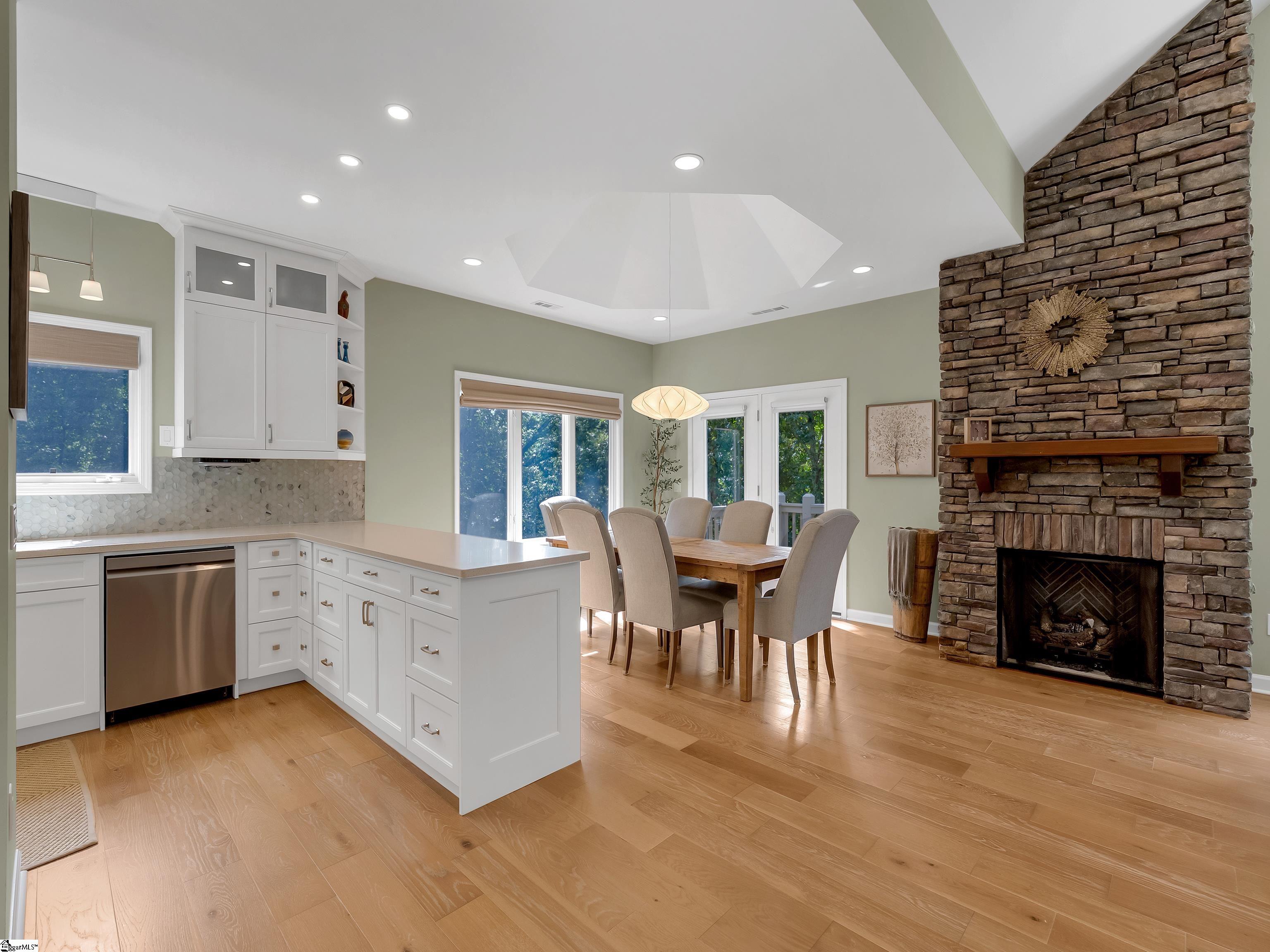 15 Grosbeak Way Landrum, SC 29356