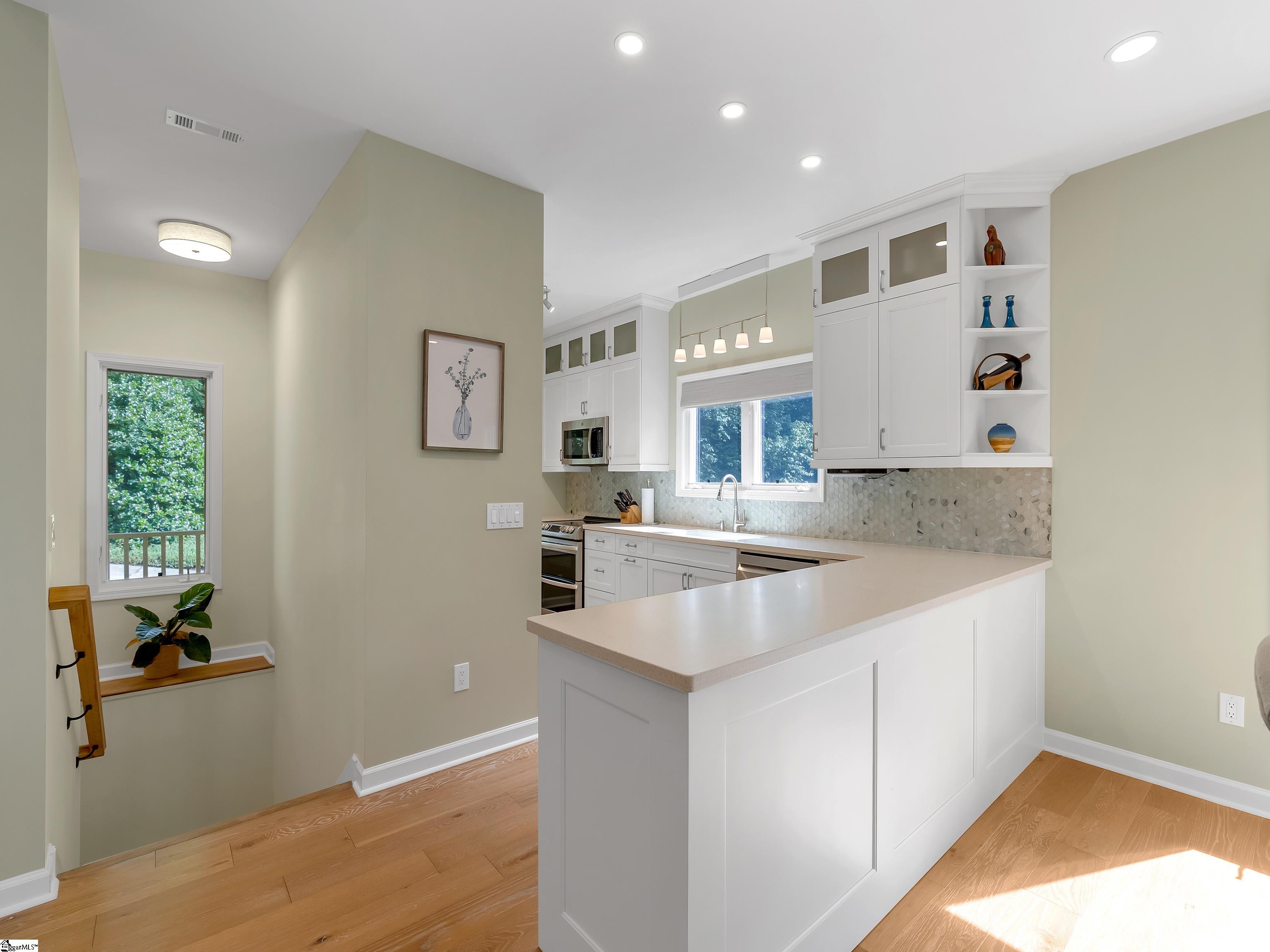 15 Grosbeak Way Landrum, SC 29356