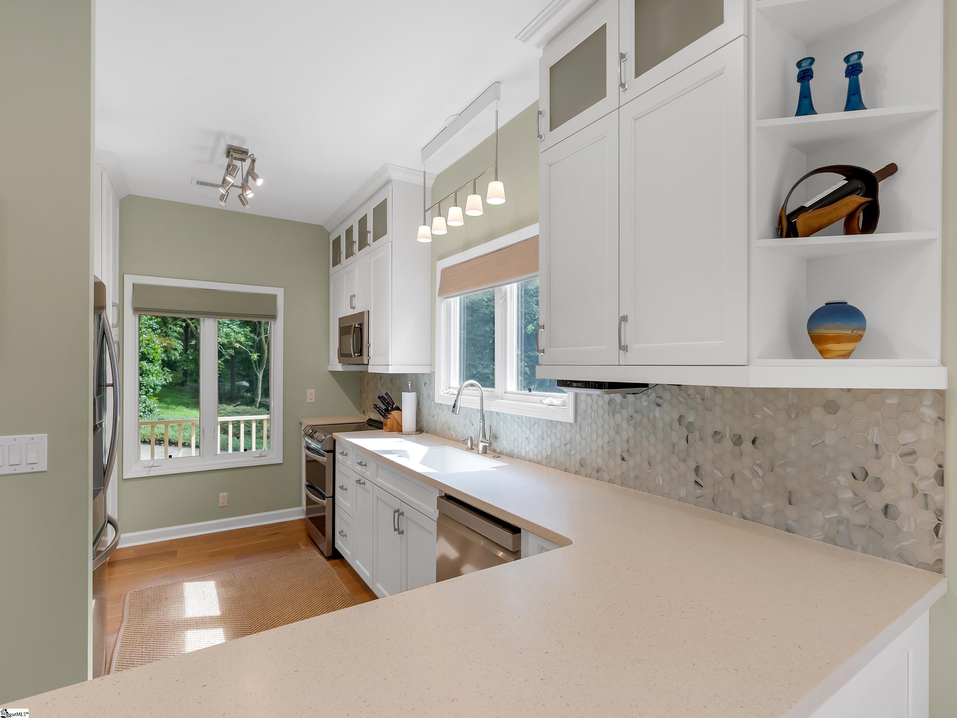 15 Grosbeak Way Landrum, SC 29356