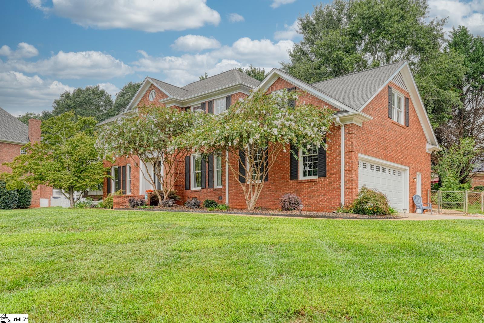 225 W Killarney Lake Moore, SC 29369