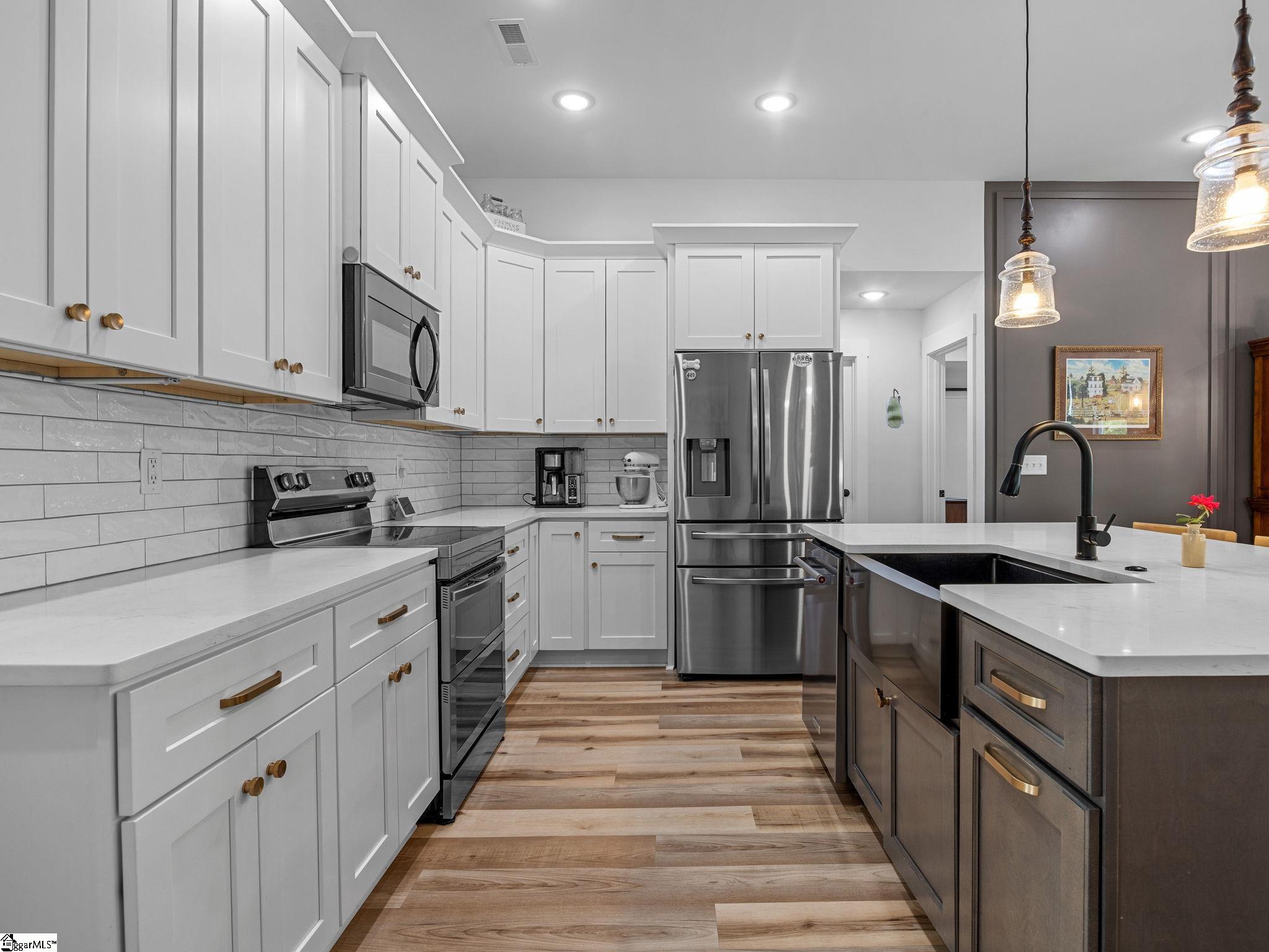 160 Harkness Lane Campobello, SC 29322-9522