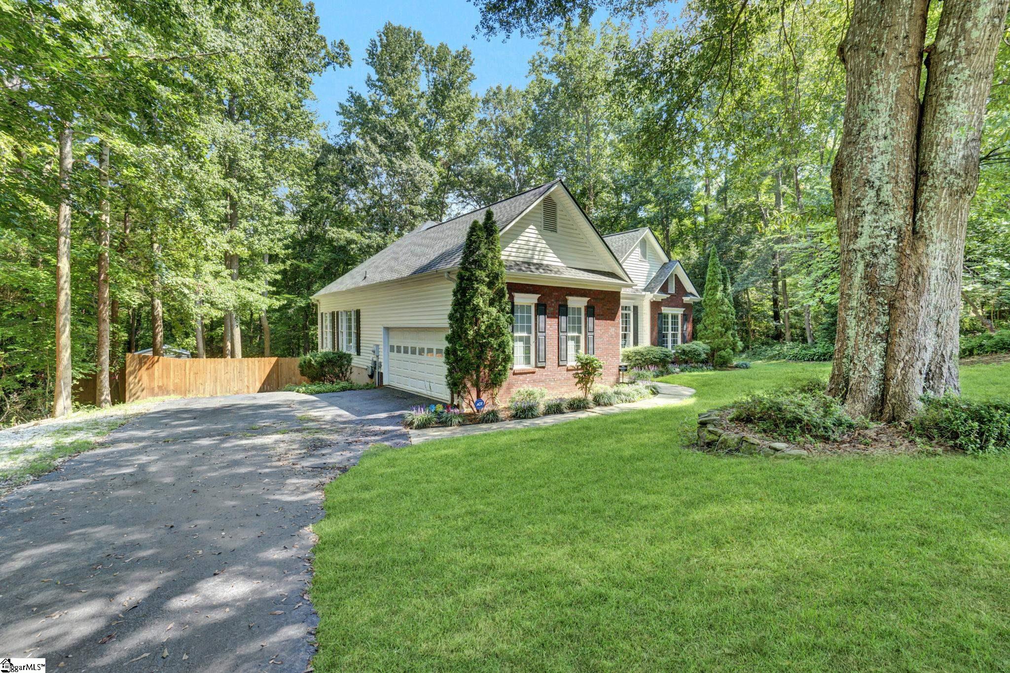 36 Prince Williams Court Simpsonville, SC 29681