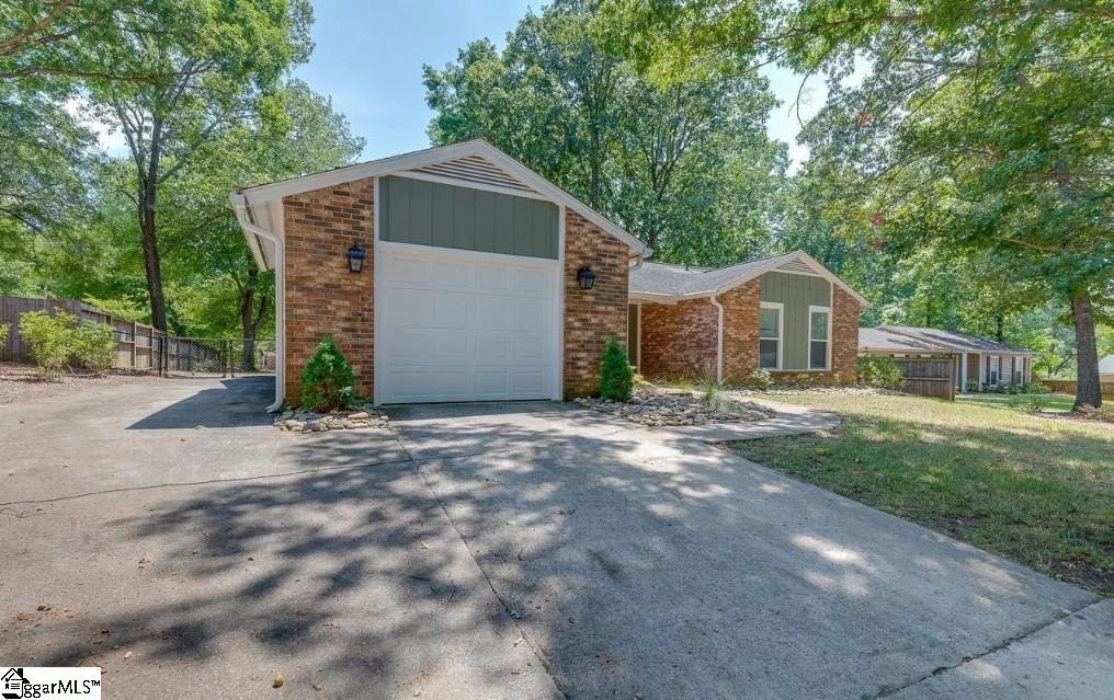 13 Clearfield Road Greenville, SC 29607