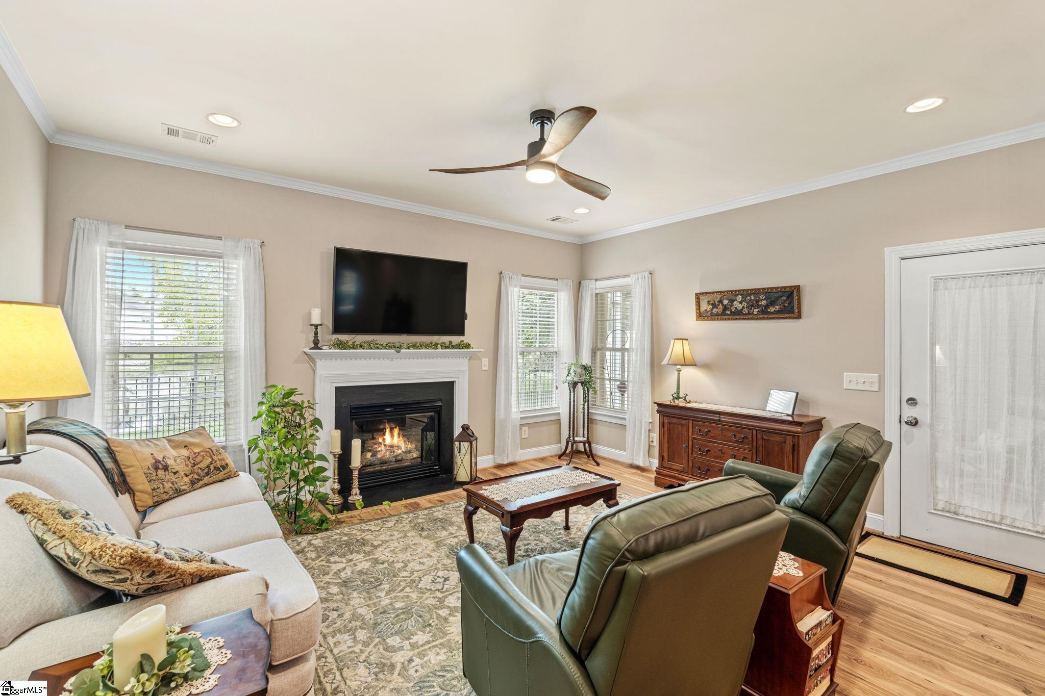 251 Louisville Drive Greenville, SC 29607-6527