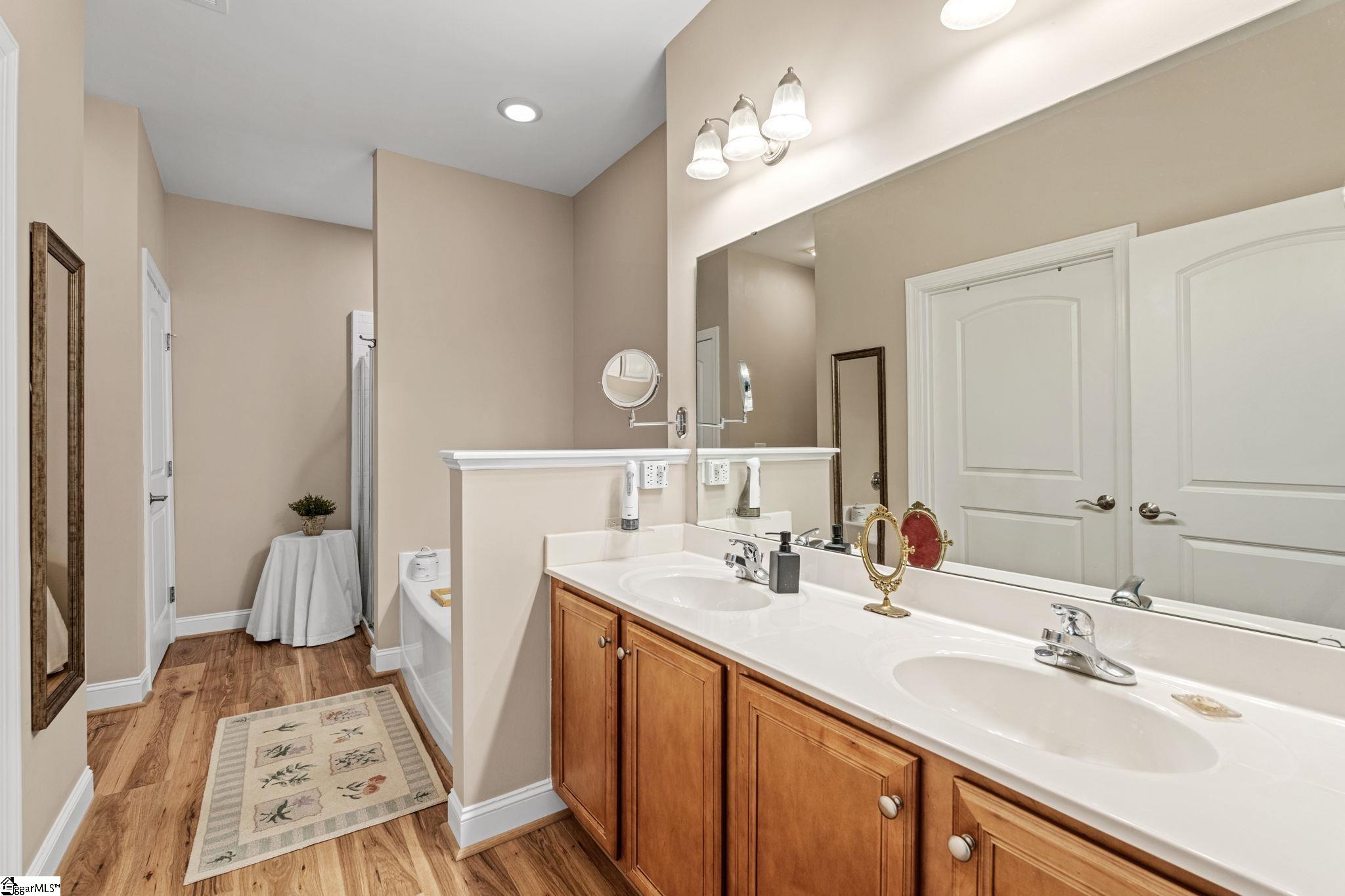 251 Louisville Drive Greenville, SC 29607-6527