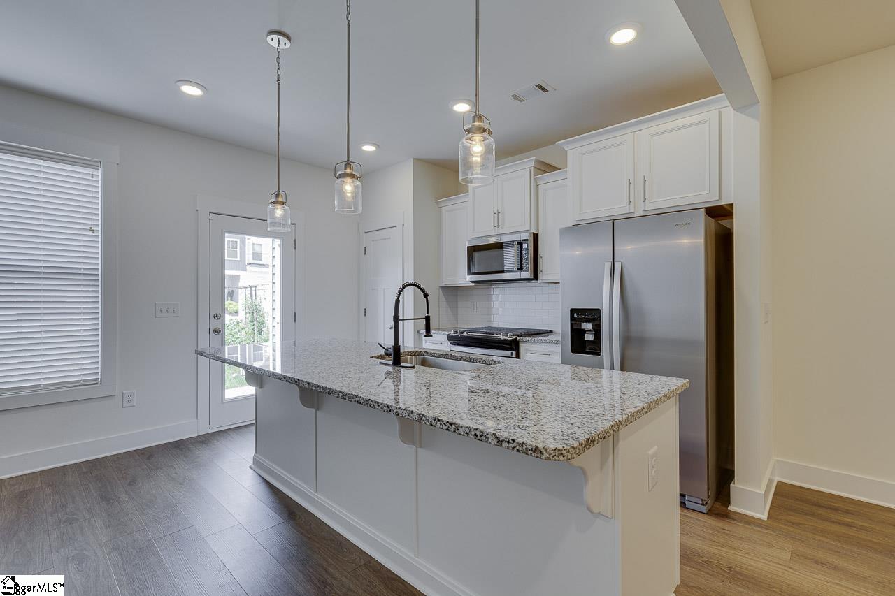 71 Mardale Lane Greenville, SC 29609
