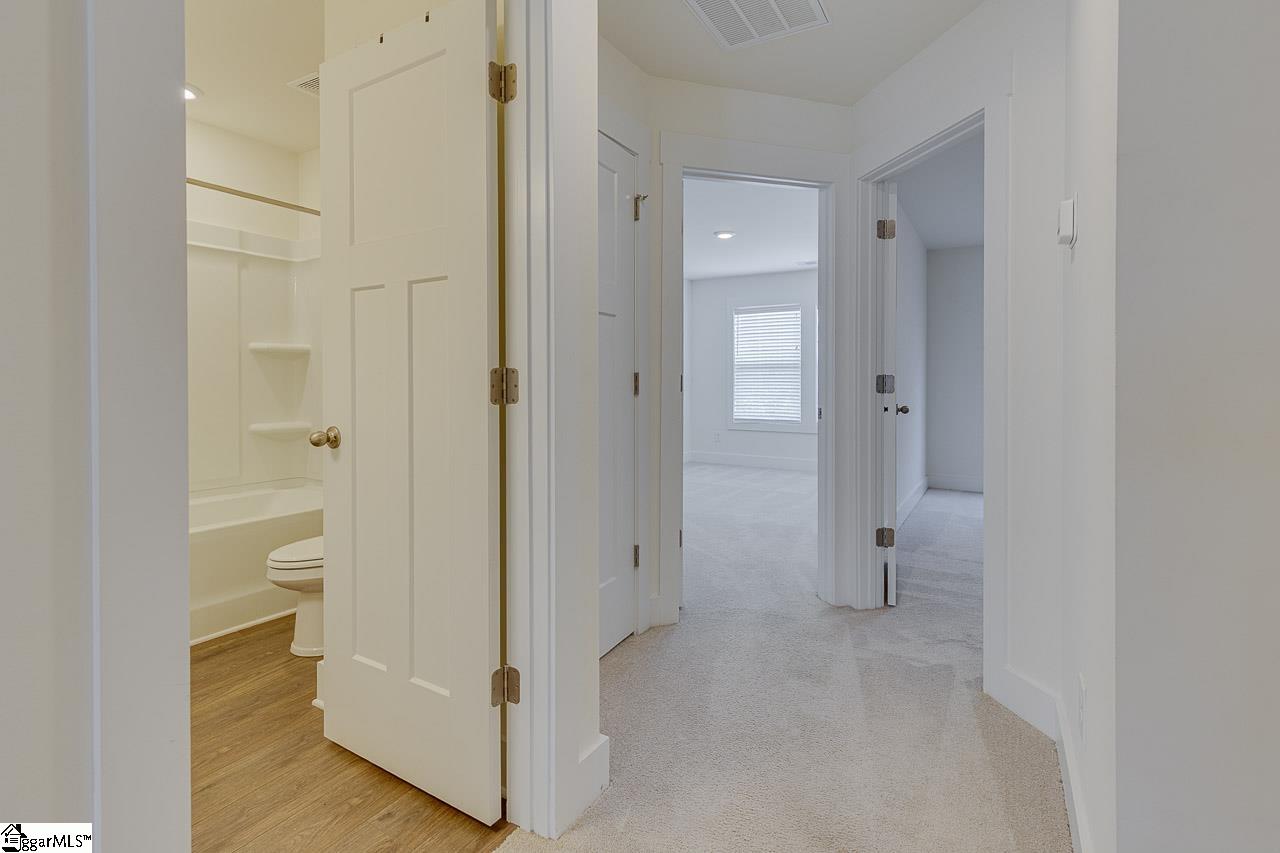 71 Mardale Lane Greenville, SC 29609