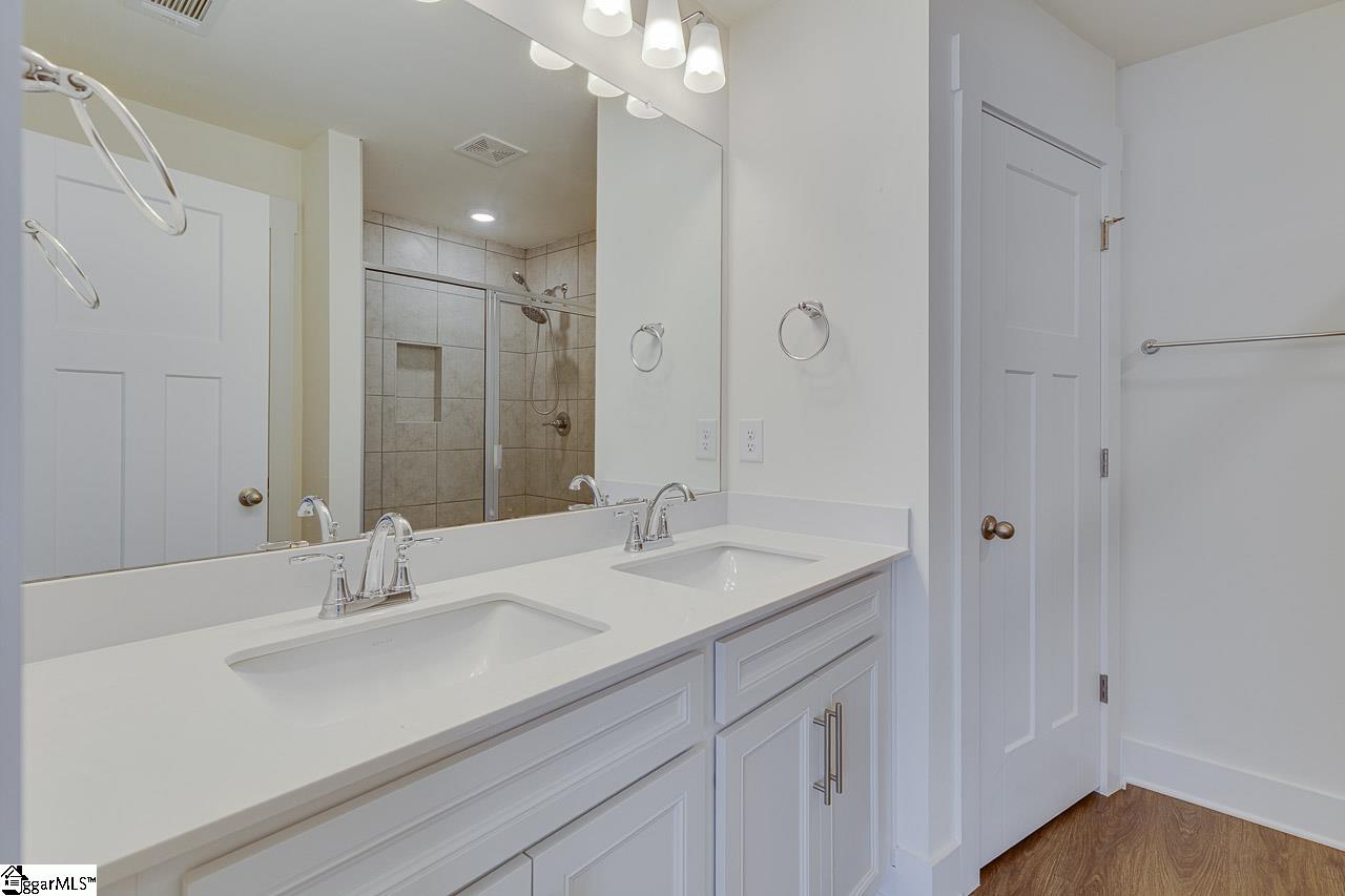 71 Mardale Lane Greenville, SC 29609