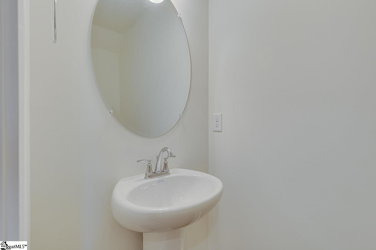 71 Mardale Lane Greenville, SC 29609