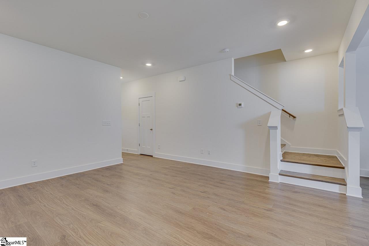71 Mardale Lane Greenville, SC 29609