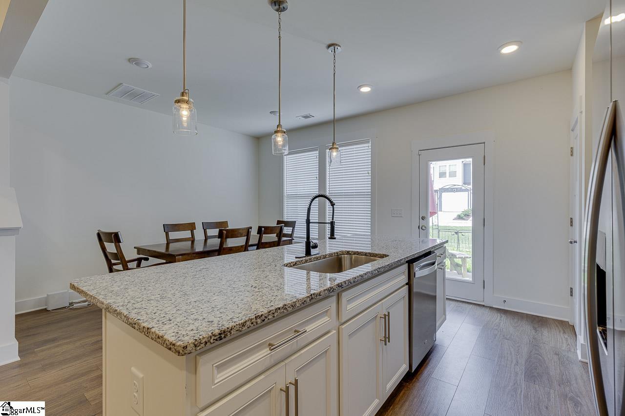 71 Mardale Lane Greenville, SC 29609