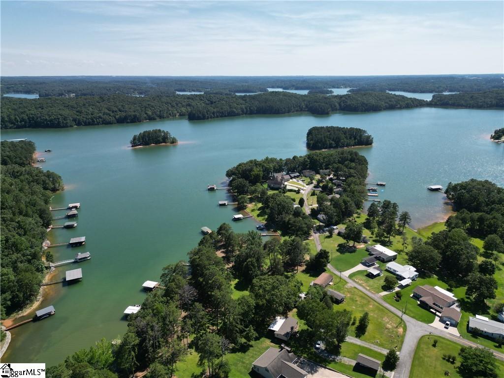 428 Hyde Cove Drive Fair Play, SC 29643