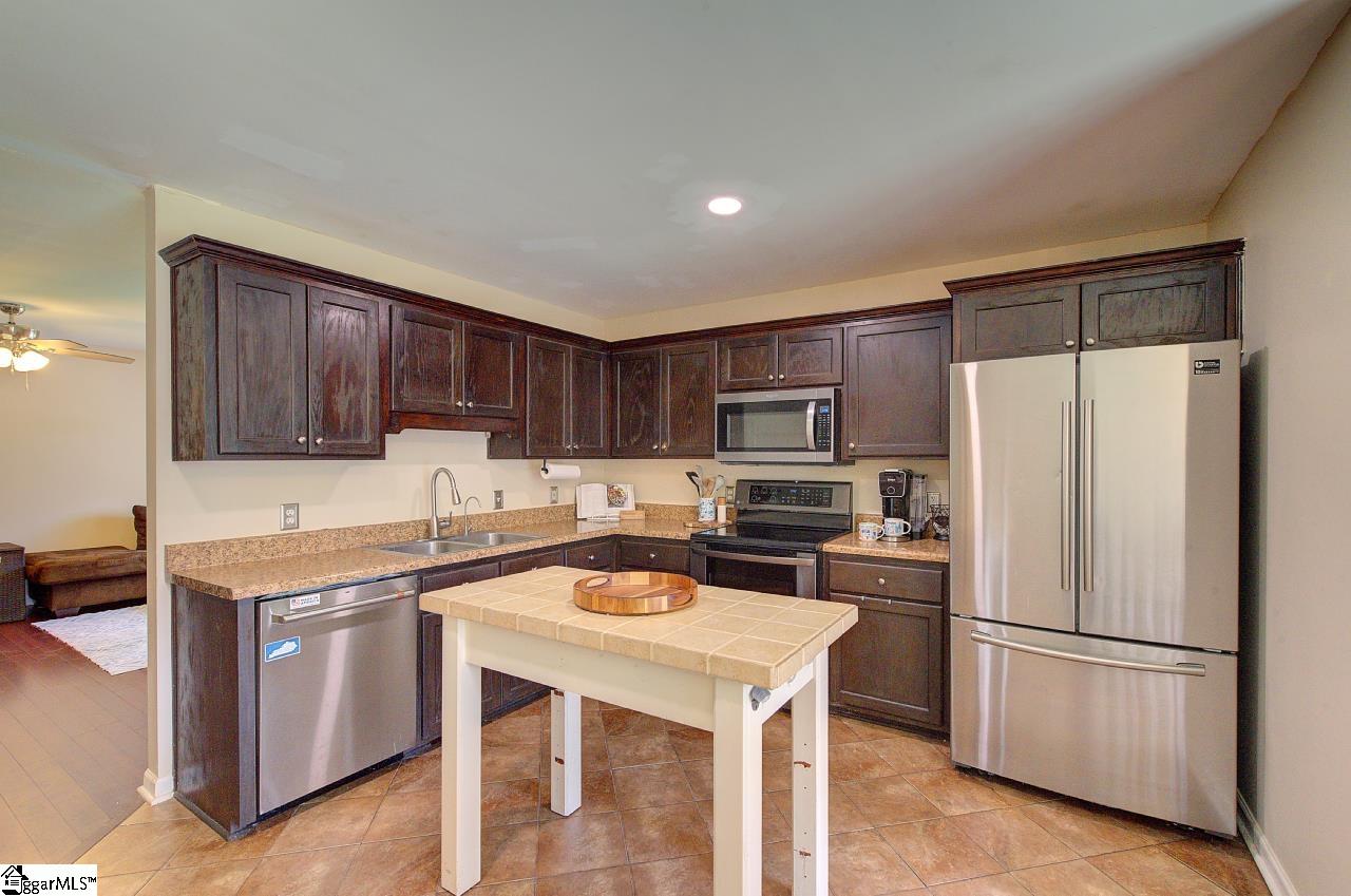 517 Signal Hill Lane Inman, SC 29349