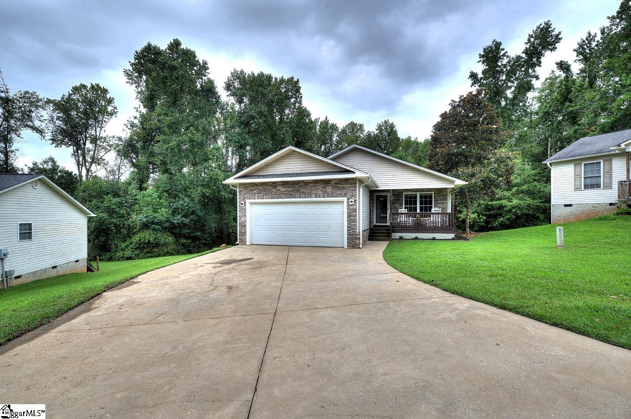 517 Signal Hill Lane Inman, SC 29349
