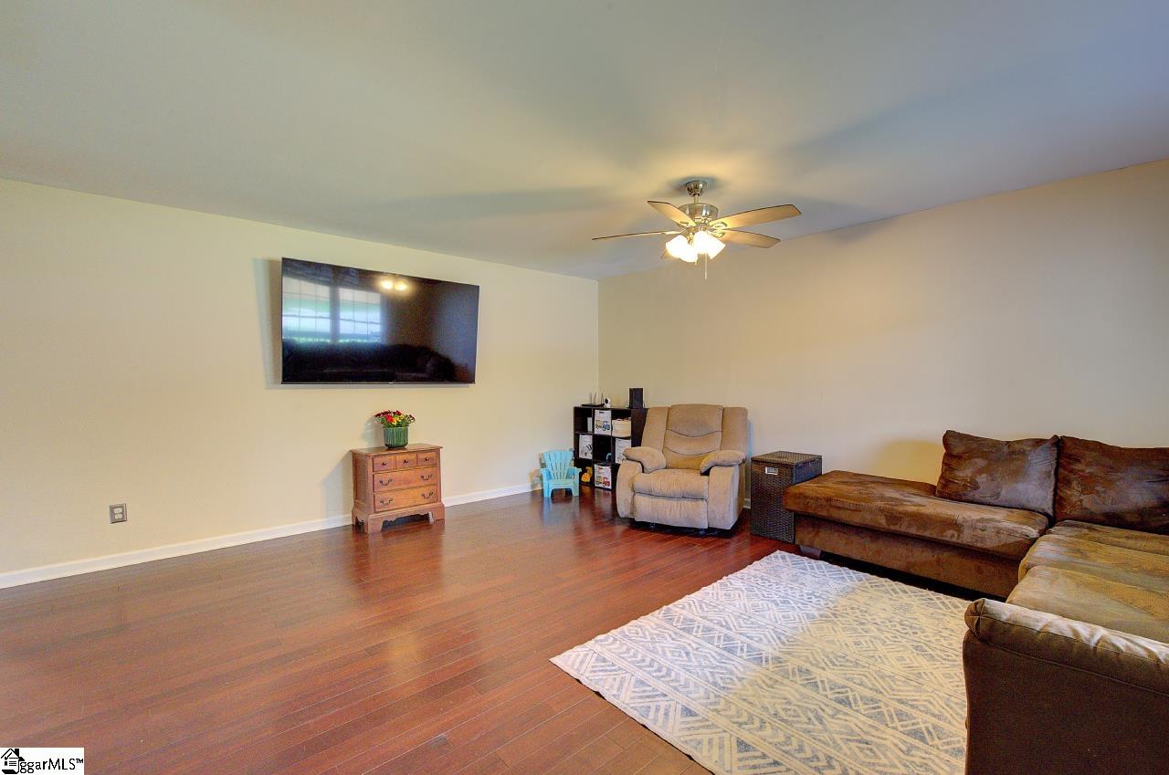 517 Signal Hill Lane Inman, SC 29349