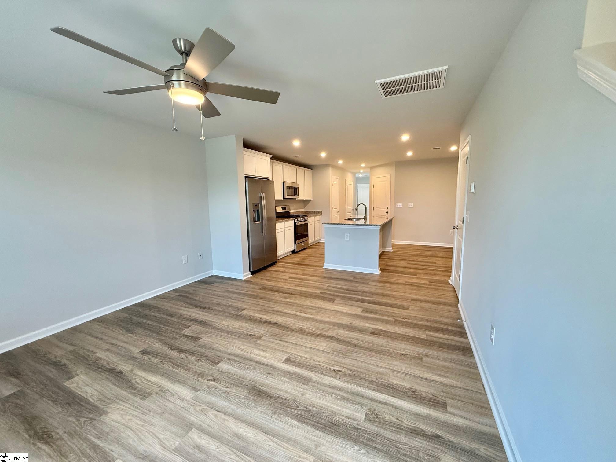 1249 Forestbrook Lane Spartanburg, SC 29303