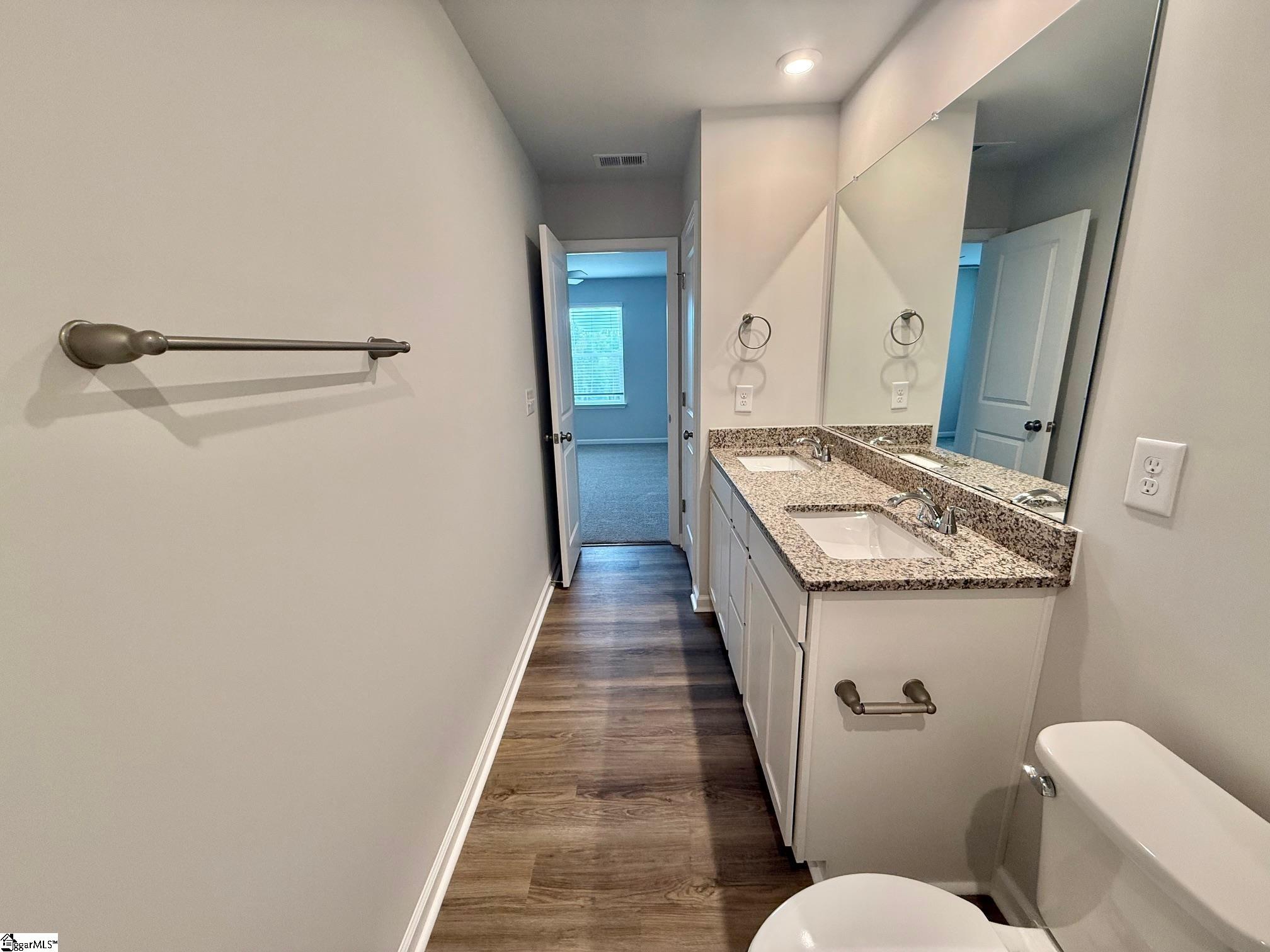 1249 Forestbrook Lane Spartanburg, SC 29303