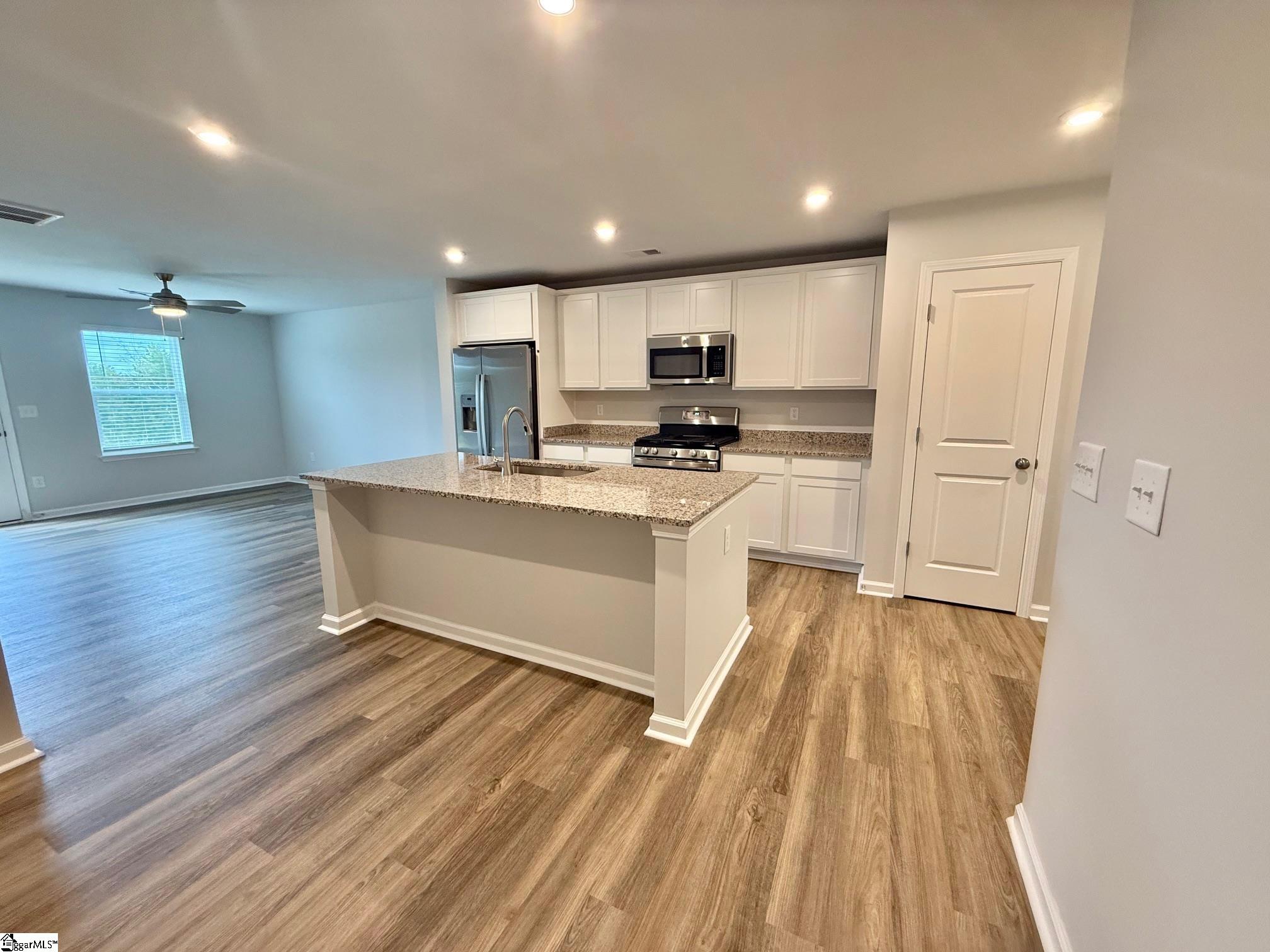 1249 Forestbrook Lane Spartanburg, SC 29303